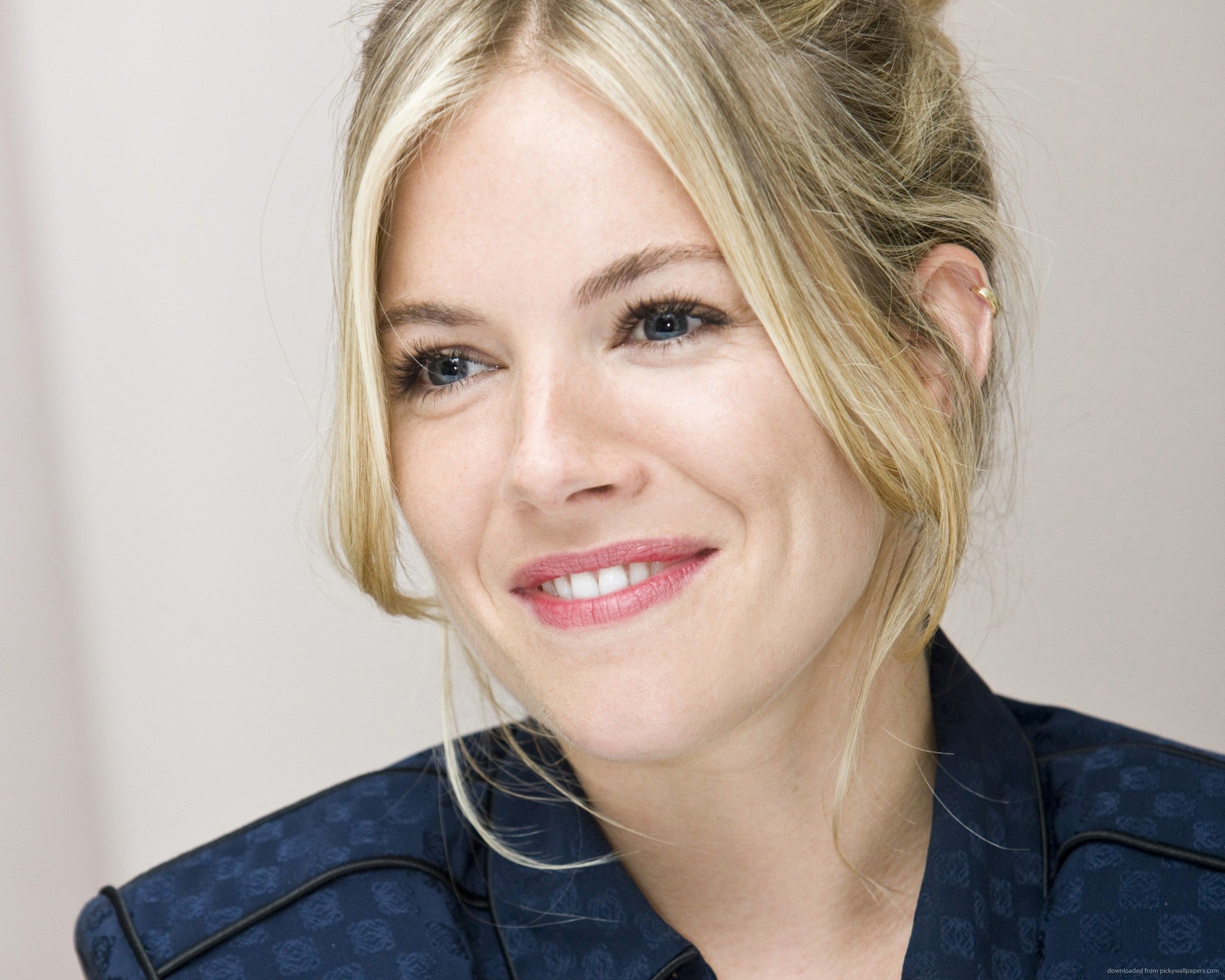 Sienna Miller Wallpaper