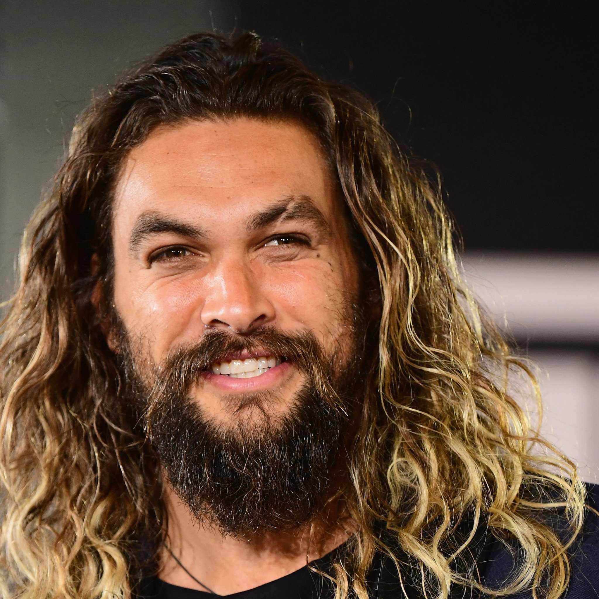 Jason Momoa Smiling HD Wallpaper (2048x2048)