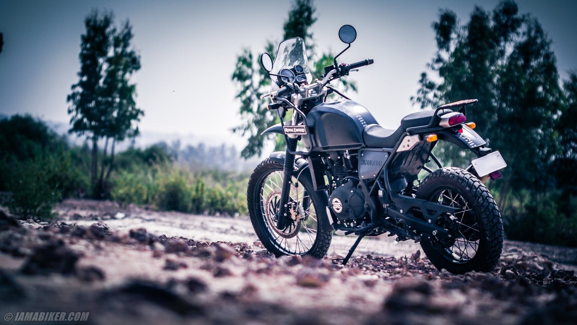 Royal Enfield Himalayan HD wallpaper