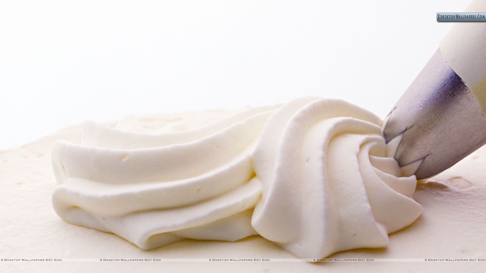 Making Design With White Cream Wallpaper