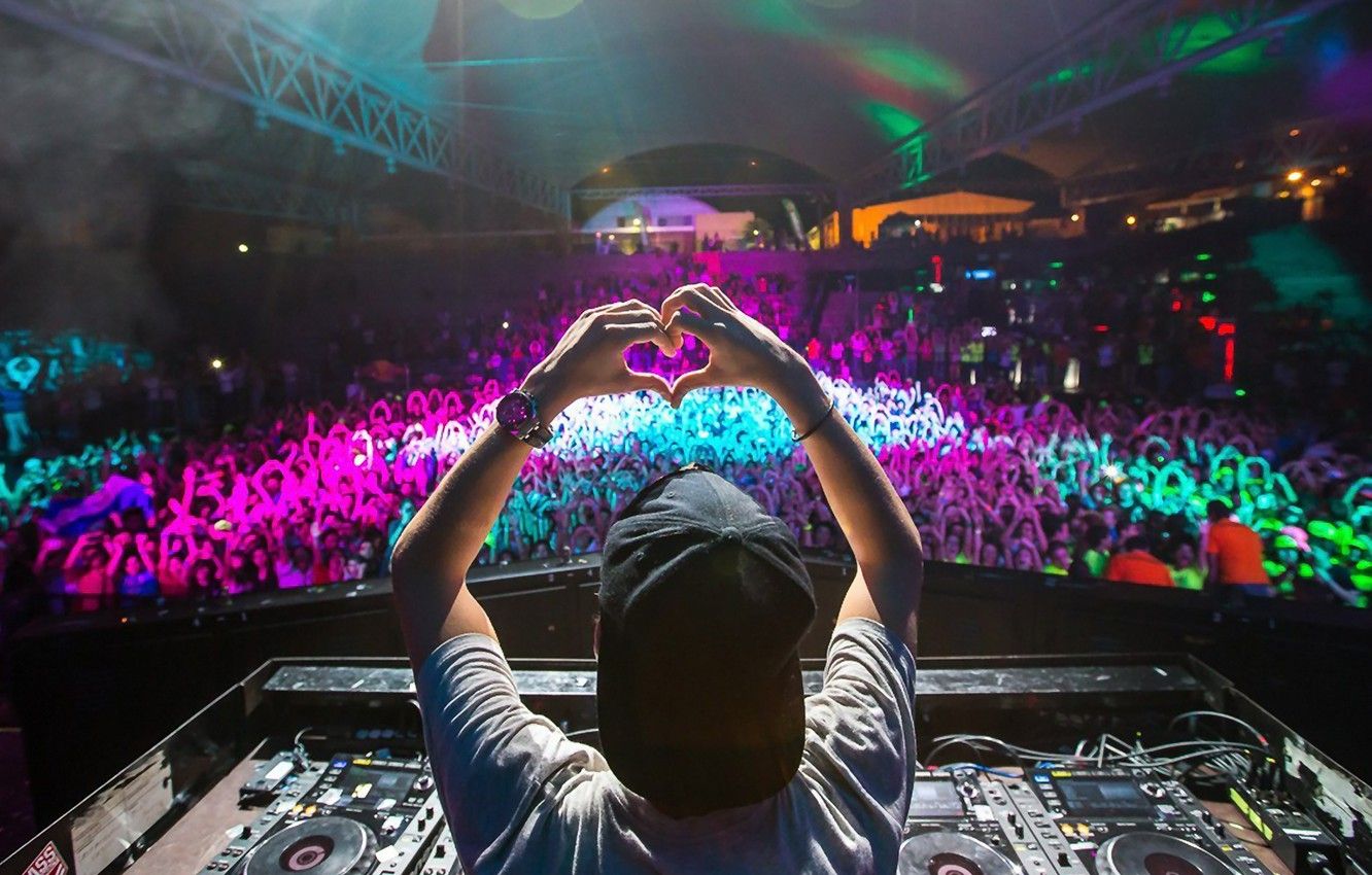 Wallpaper Heart, Music, House, Avicii, People image for desktop