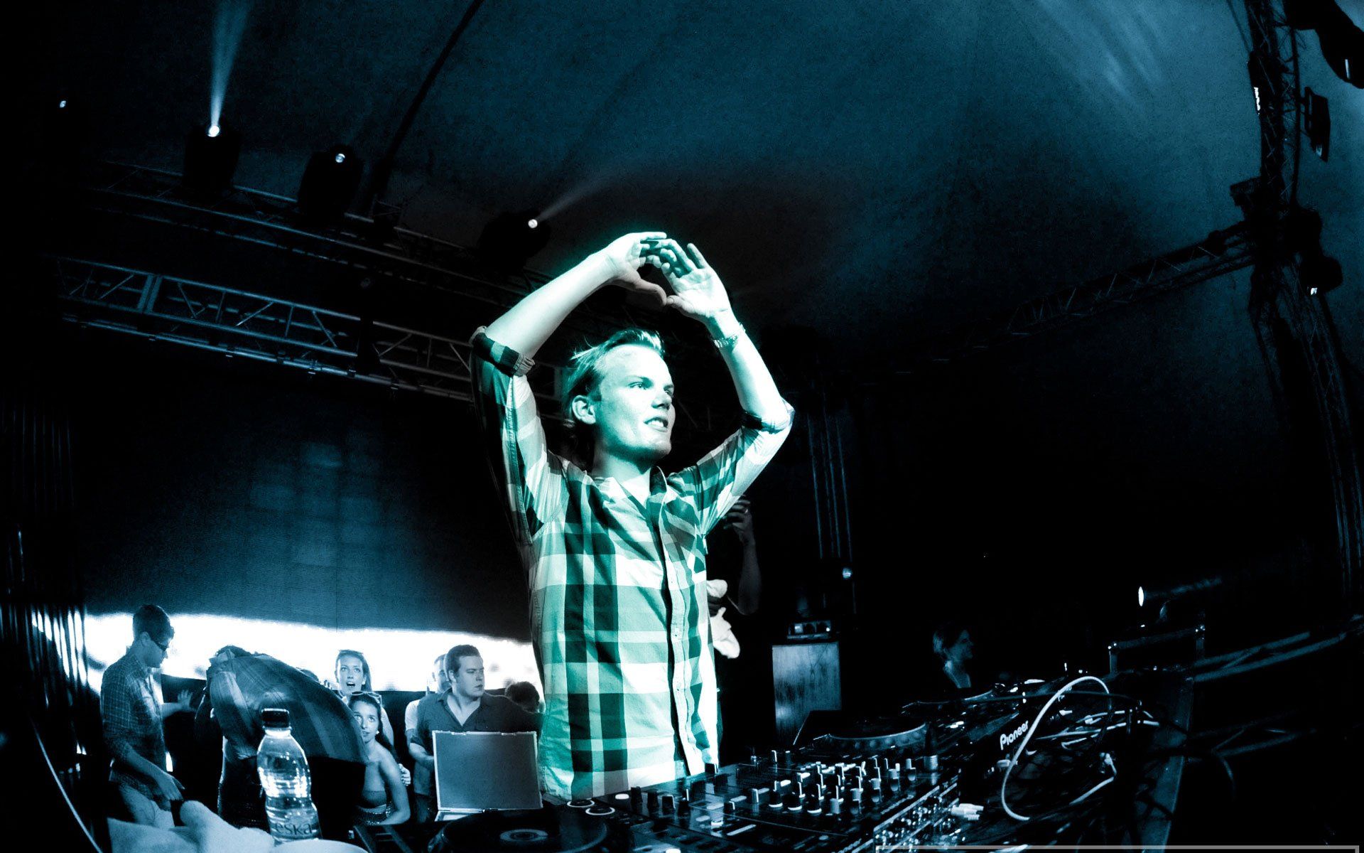 Avicii HD Wallpaper