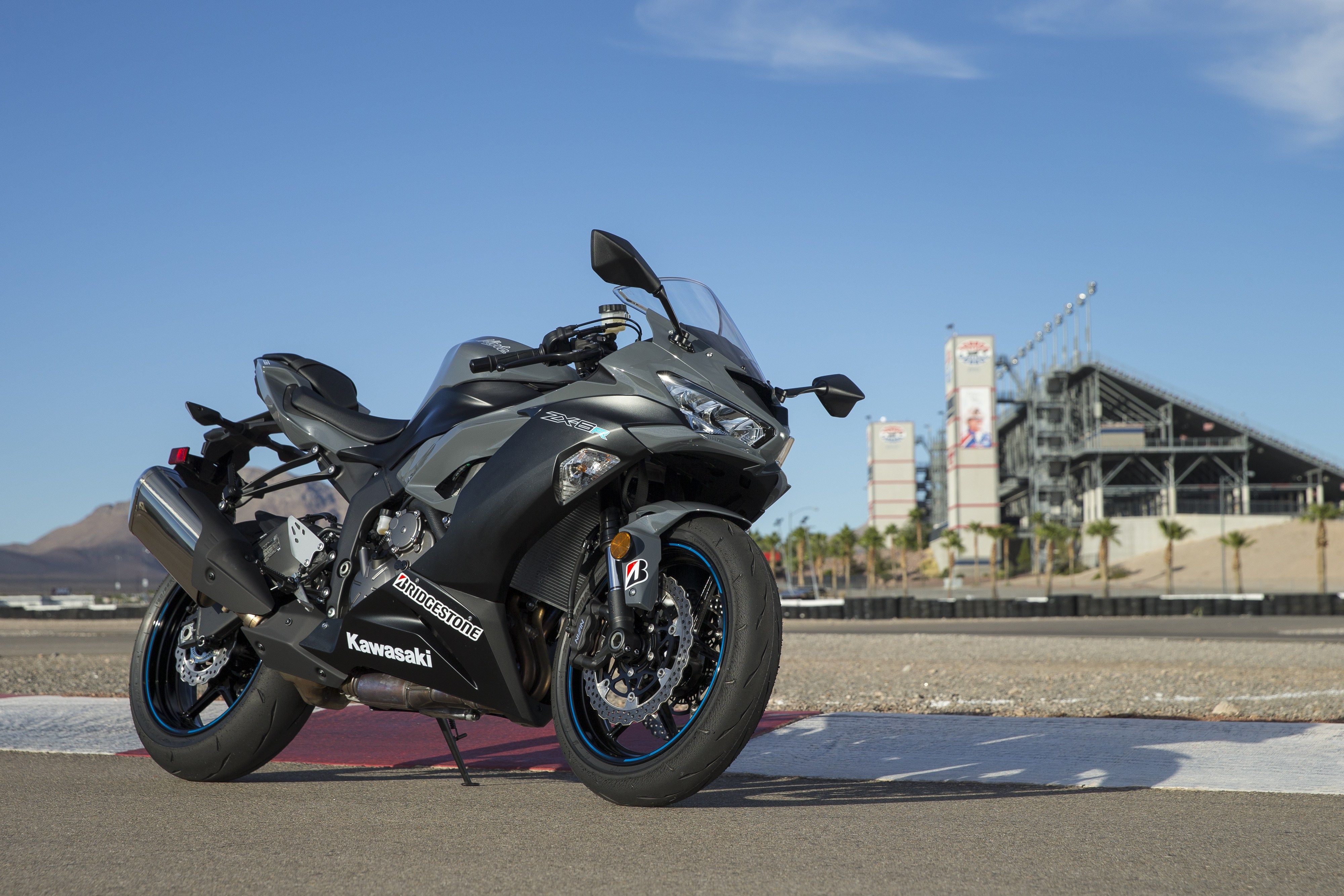 Kawasaki Ninja Zx 10r Wallpaper