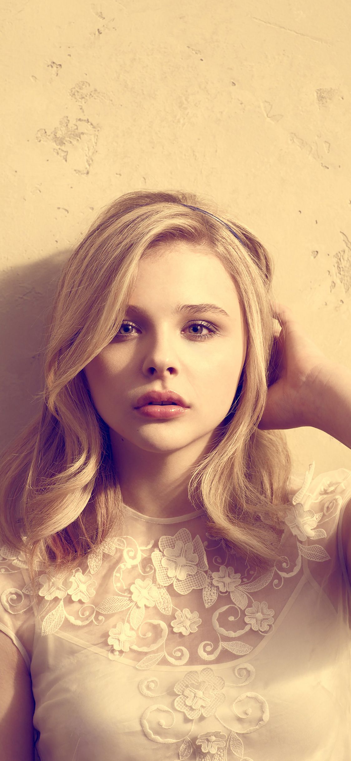 Actress iPhone X HD Wallpapers Wallpaper