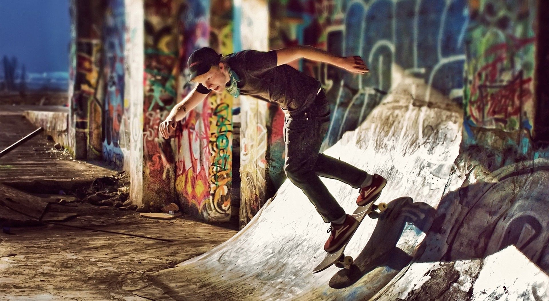 skateboard, Graffiti Wallpaper HD / Desktop and Mobile Background