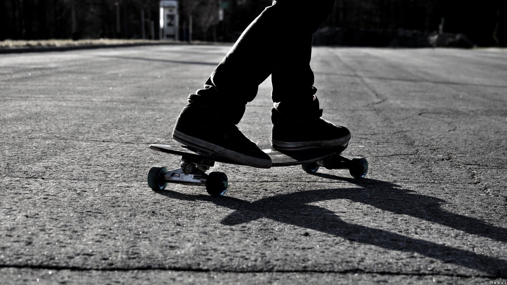 Free download Black and white skateboarding monochrome skates