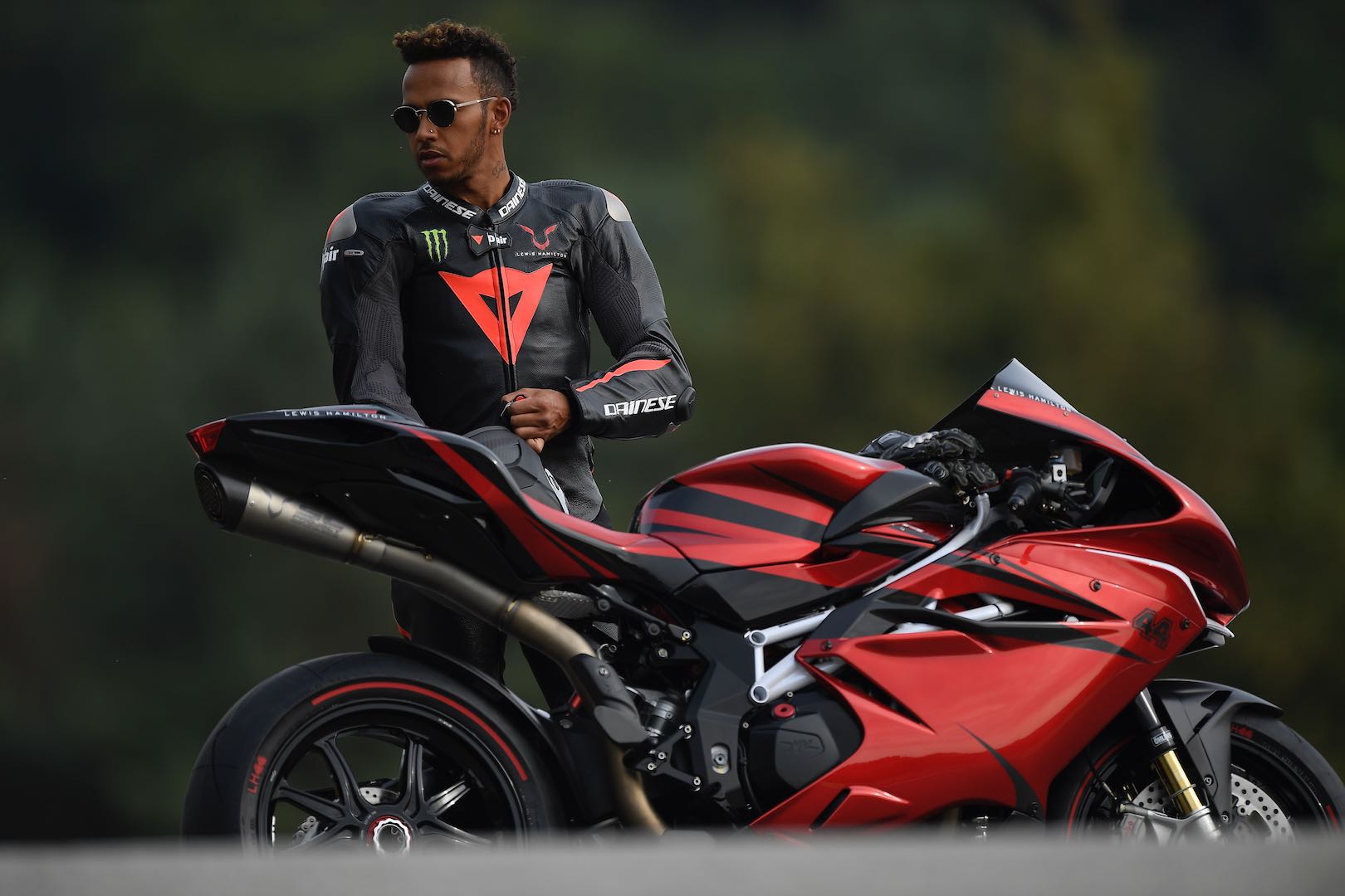 MV Agusta F4 LH44 Unveiled: Lewis Hamilton F1 Champion Tribute