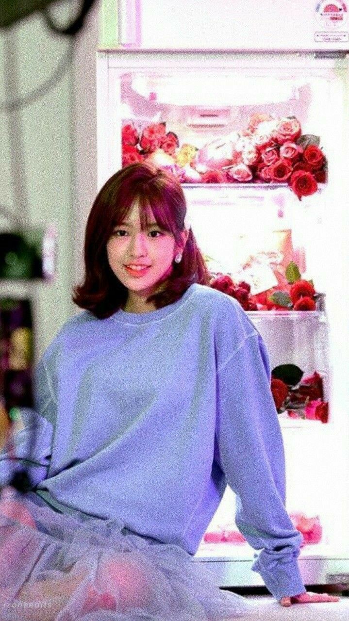 IZONEAhnYujinwallpaper #AhnYujinwallpaper #AhnYujin #안유진