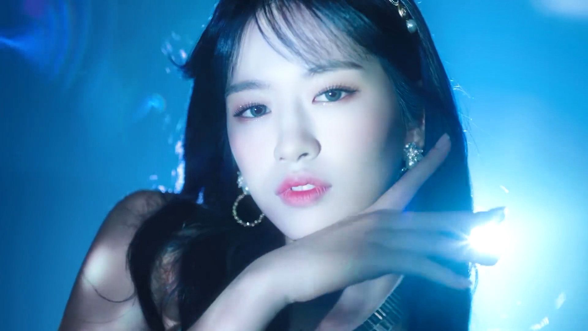 Yujin IZone Wallpapers - Wallpaper Cave