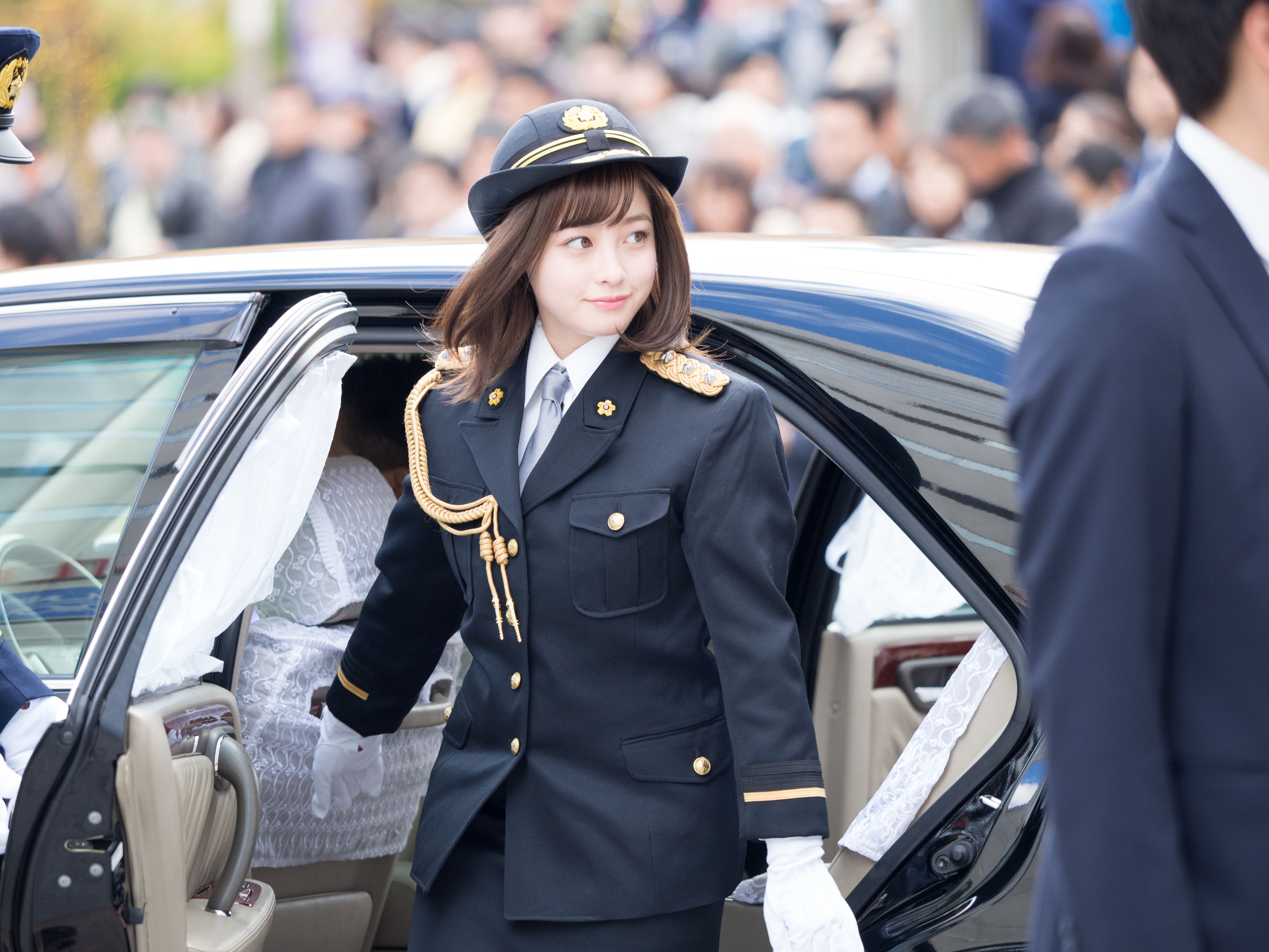 Kanna Hashimoto One day police chief 20171201