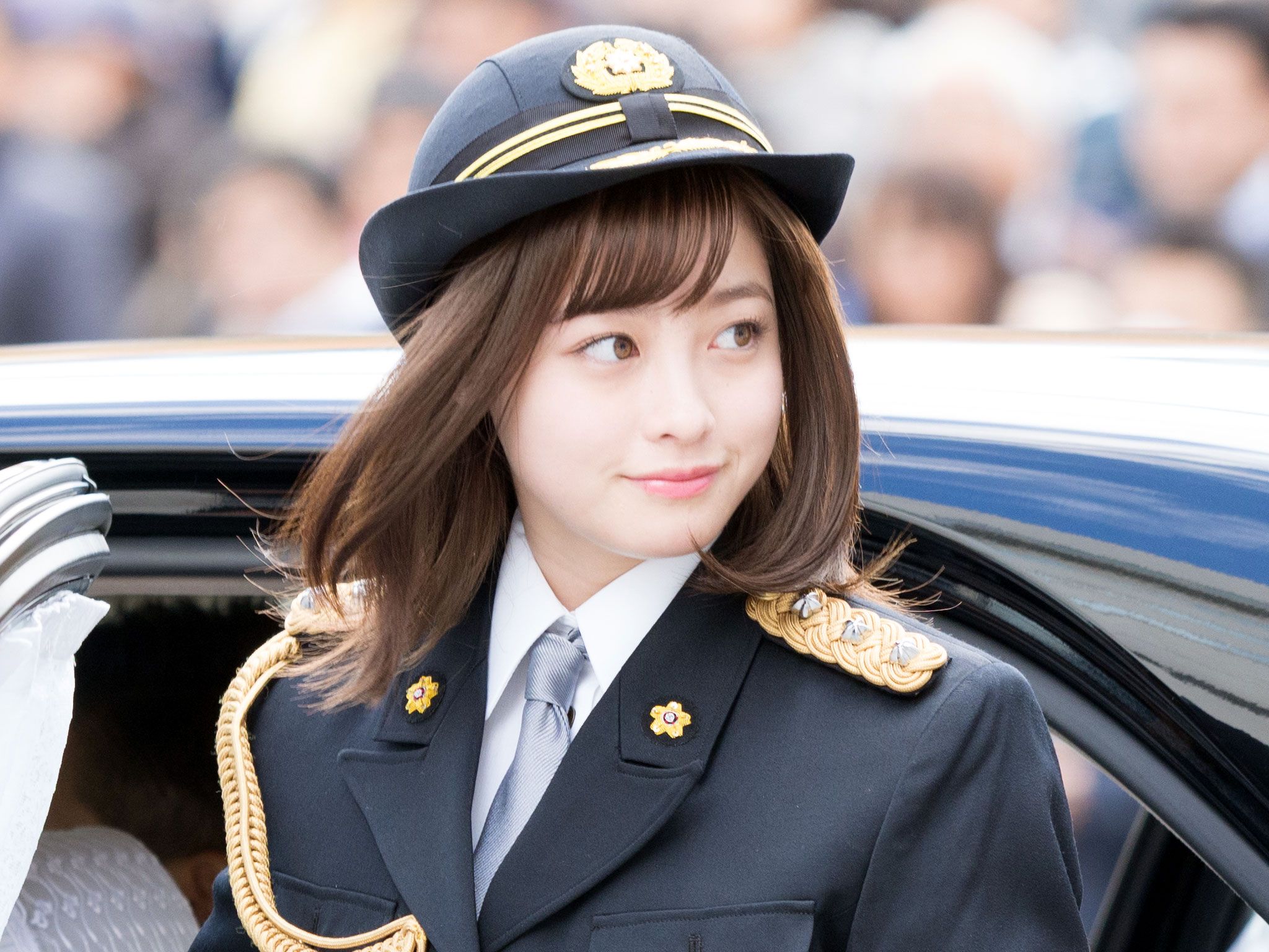 Kanna Hashimoto One day police chief 20171201 2 trim