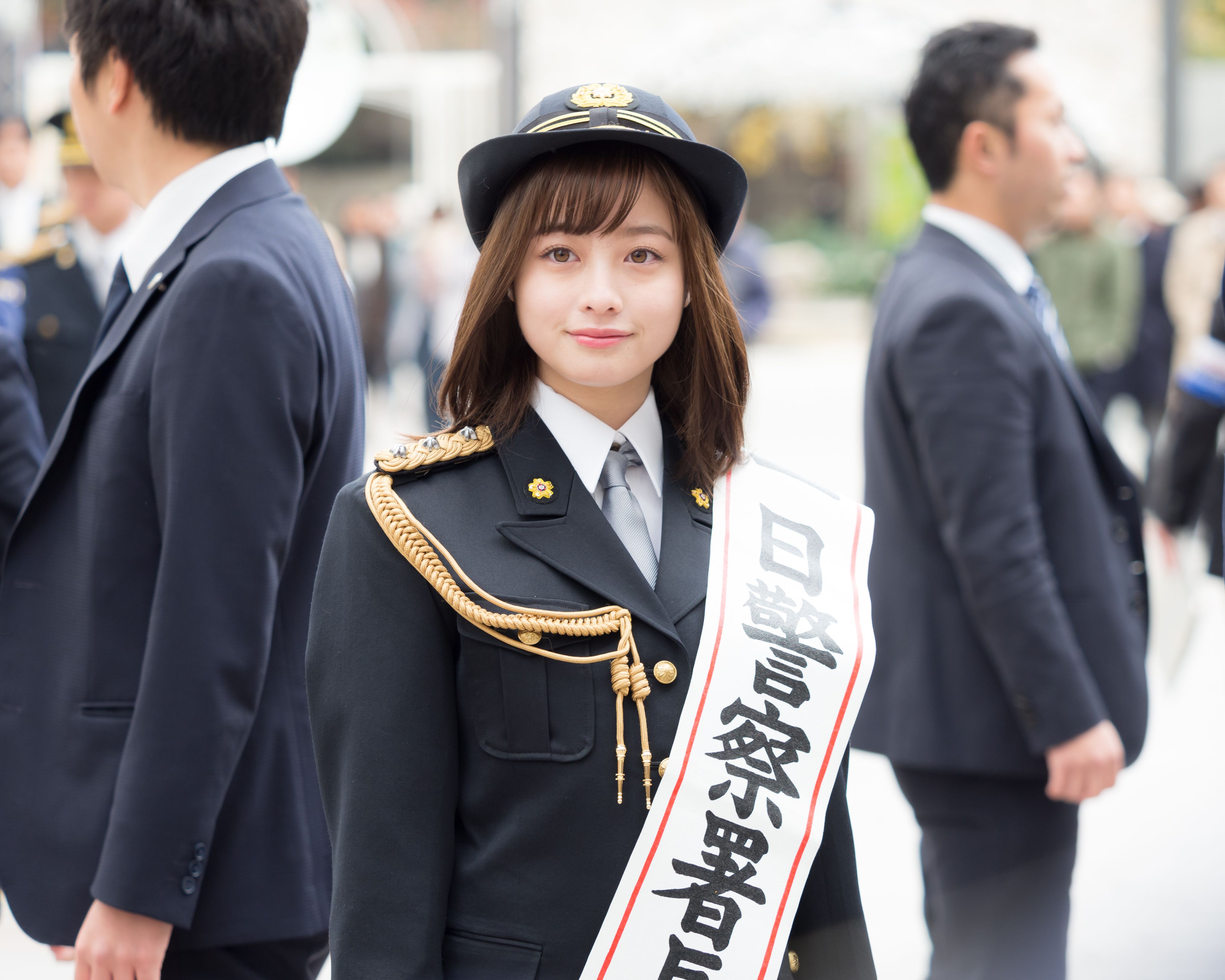 Kanna Hashimoto One day police chief 20171201