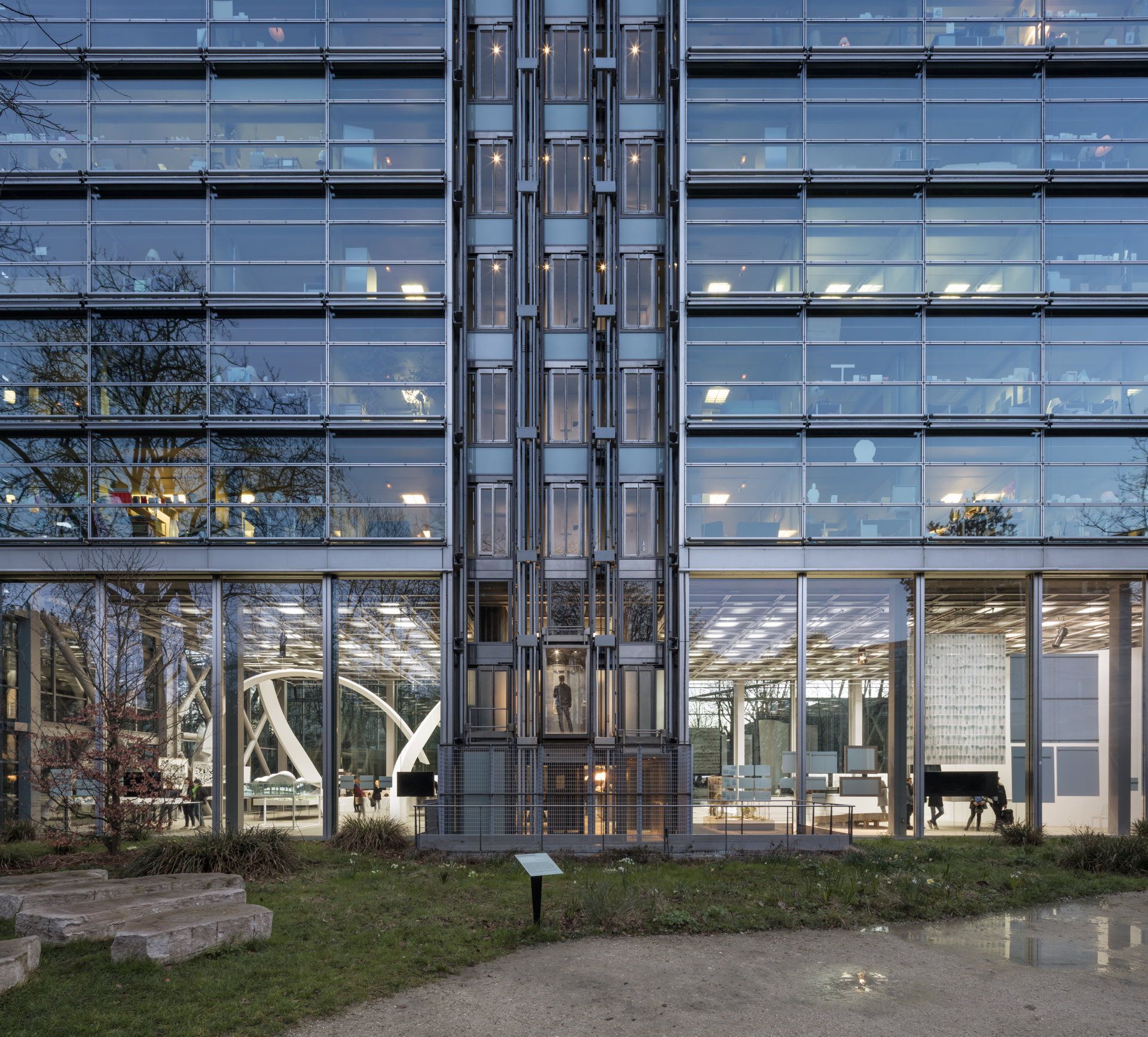 Freeing Architecture Junya Ishigami at the Fondation Cartier