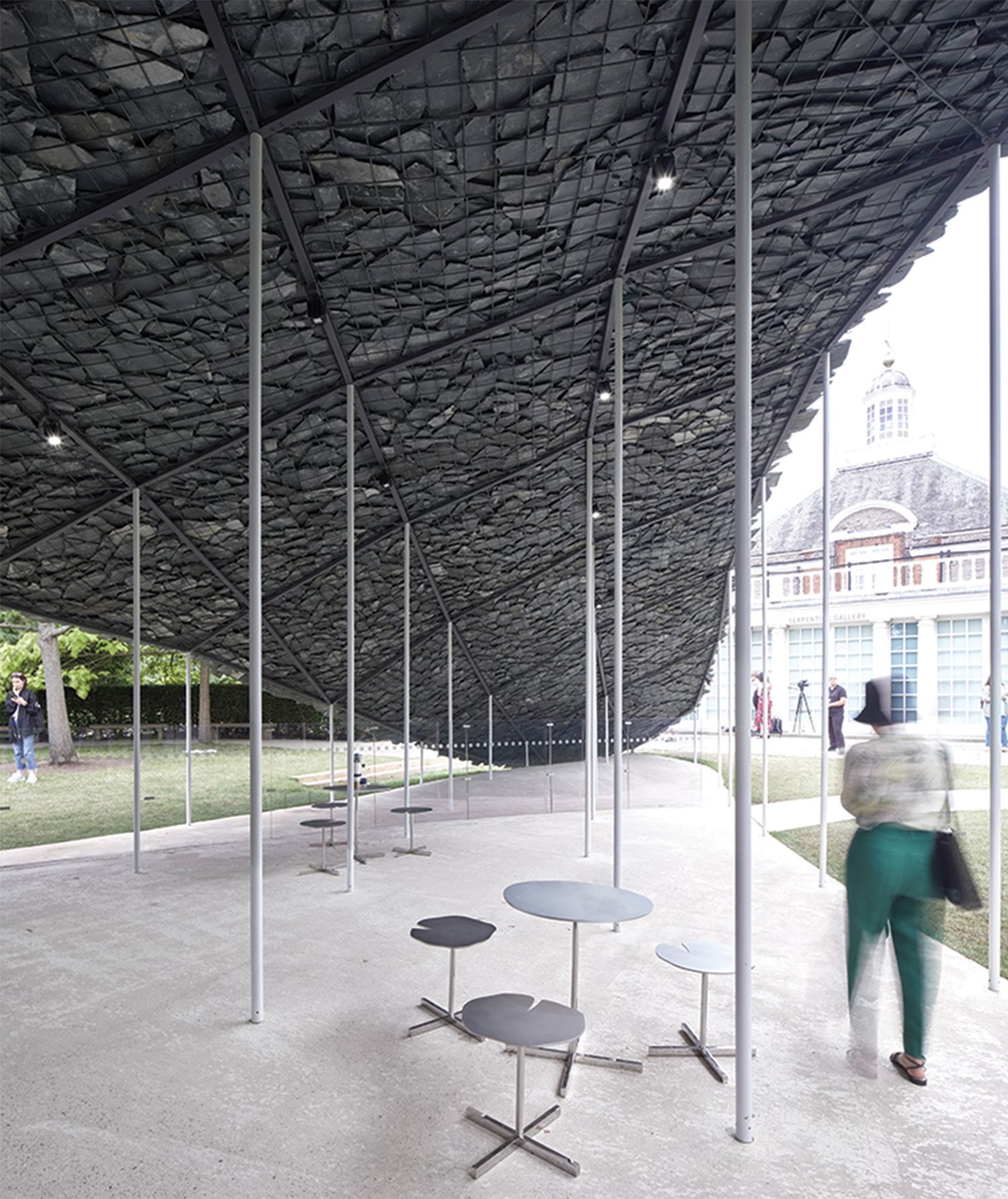 Junya Ishigami: Aiming for a Clean Slate Magazine. Azure