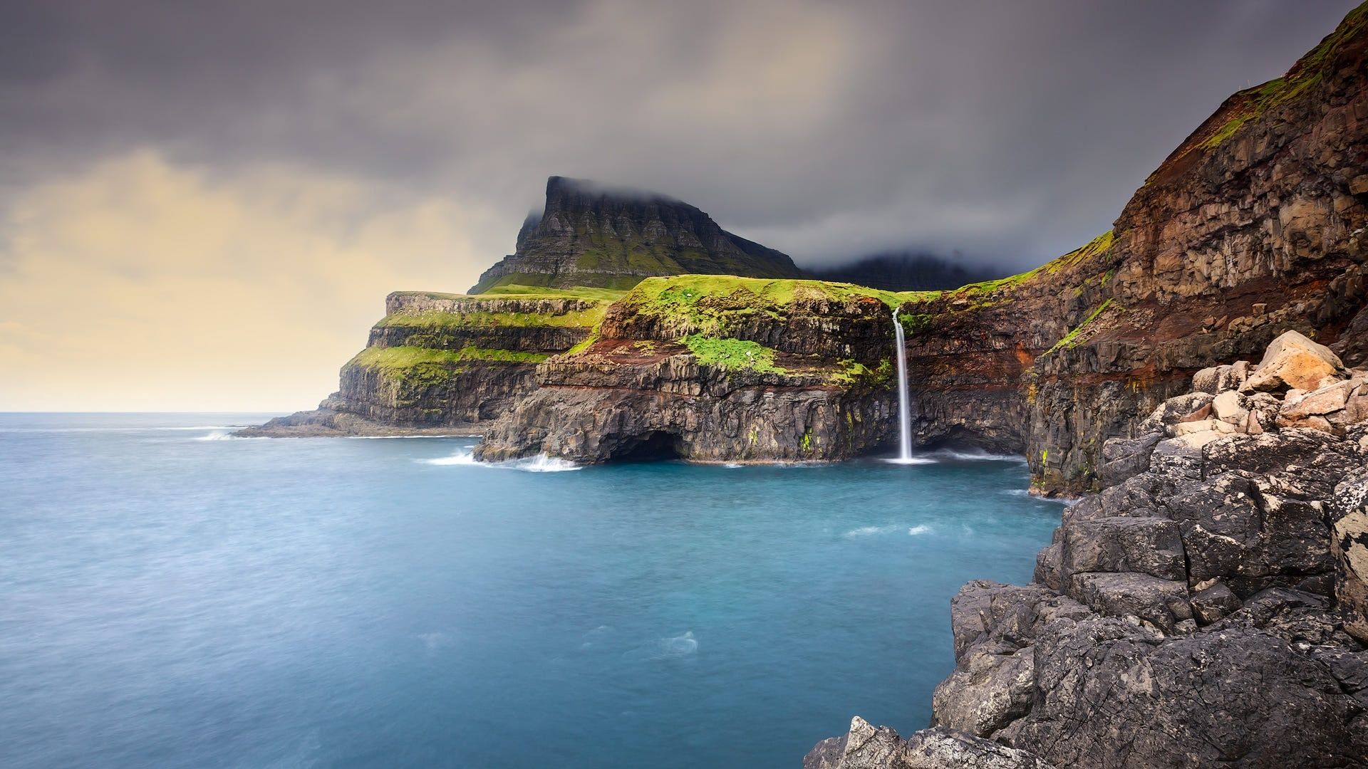 Mulafossur Waterfall, Faroe Islands HD Wallpaper. Background