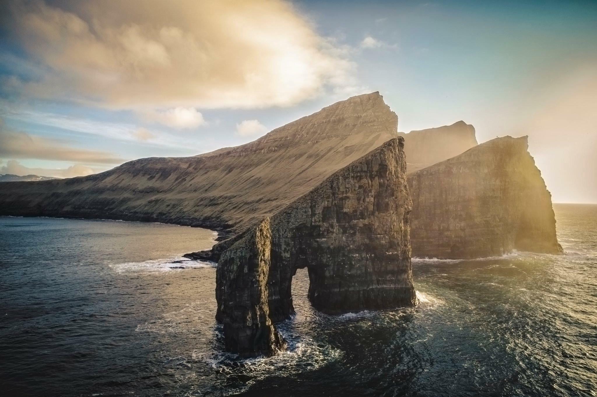 Drangarnir, Faroe Islands [OC] 2048x1364