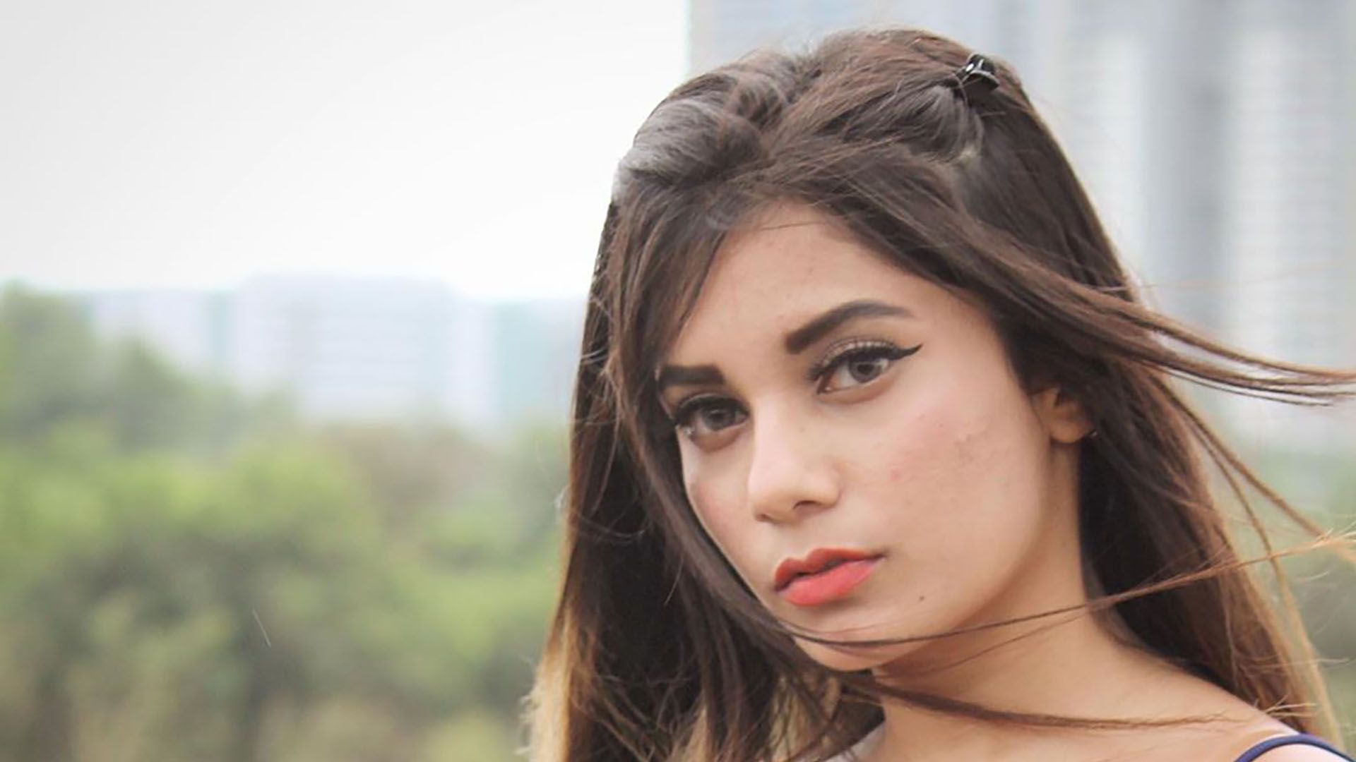 TikTok Star Doll Daundkar Wallpaper 54601