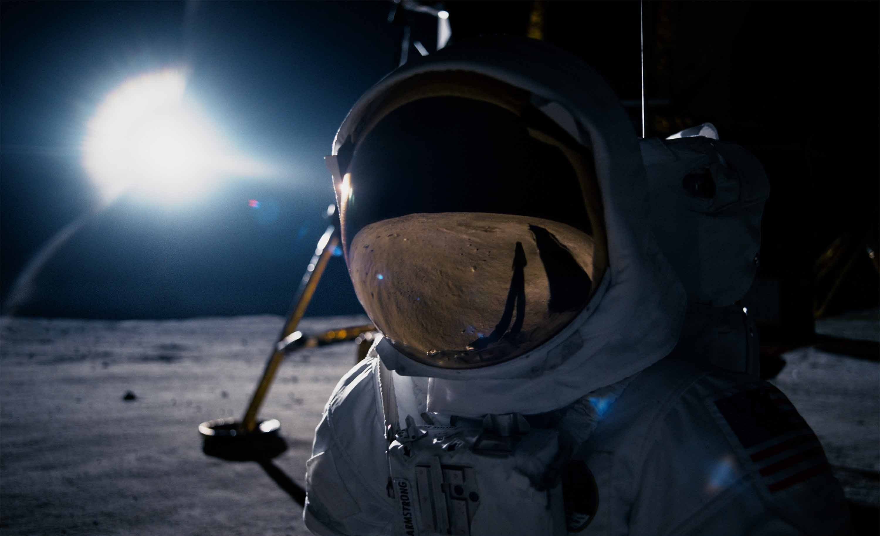How The Neil Armstrong Biopic First Man Faked The Moon Landing