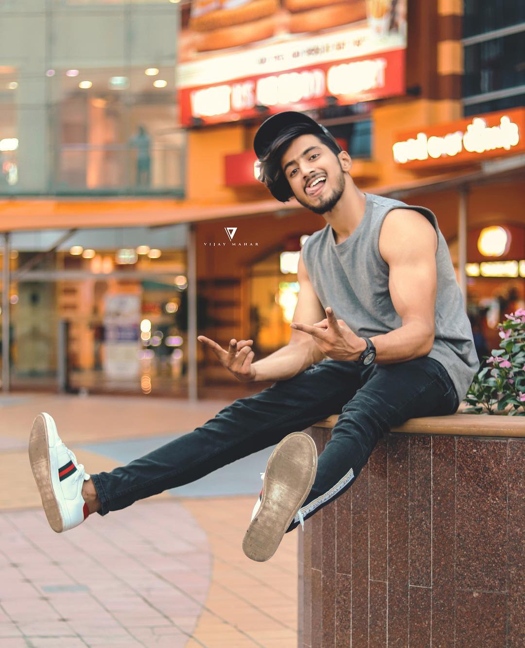 Mister Faisu Wallpaper