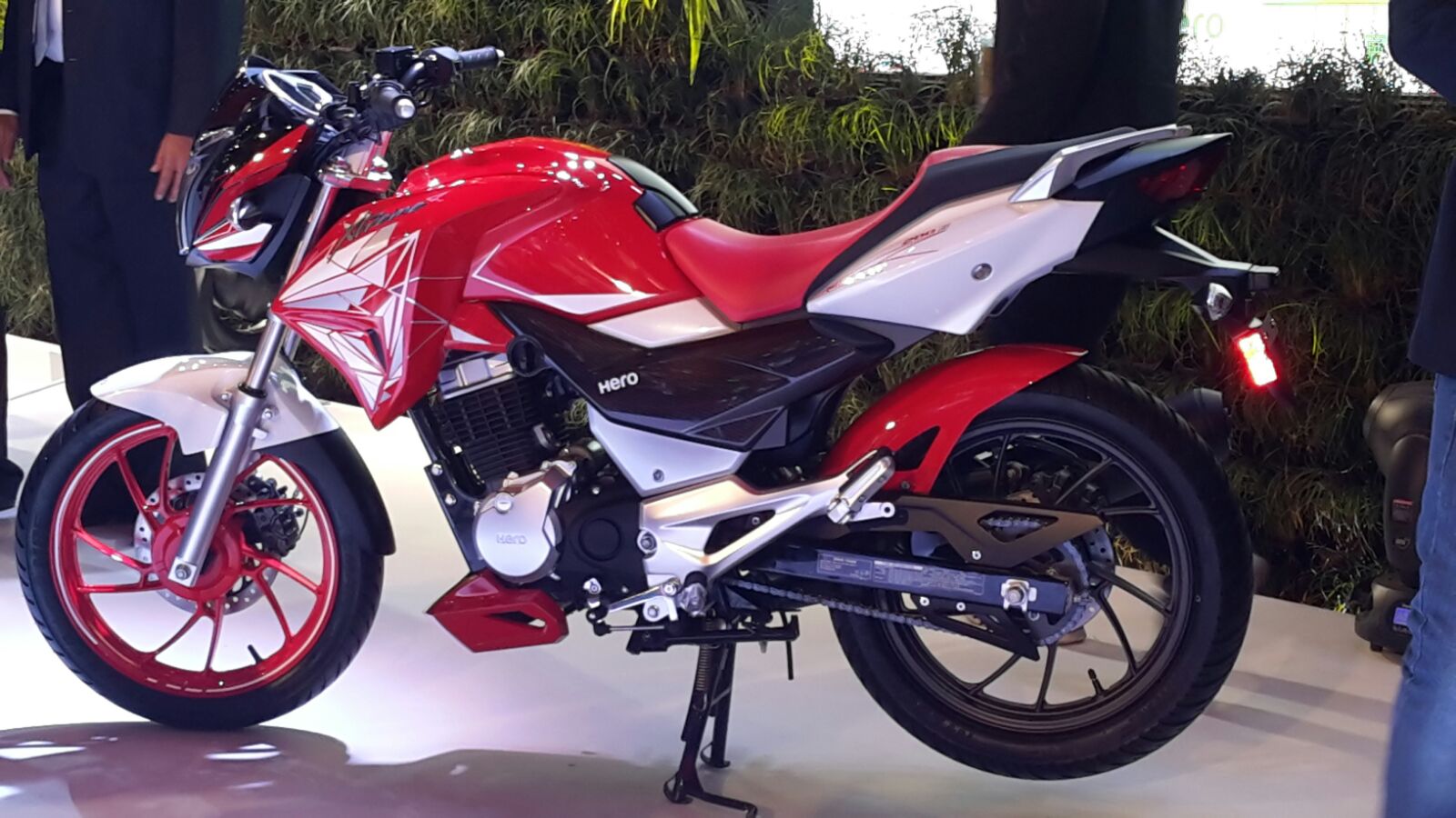 Hero Xtreme 200S India Launch Date, Price, Specifications, Mileage
