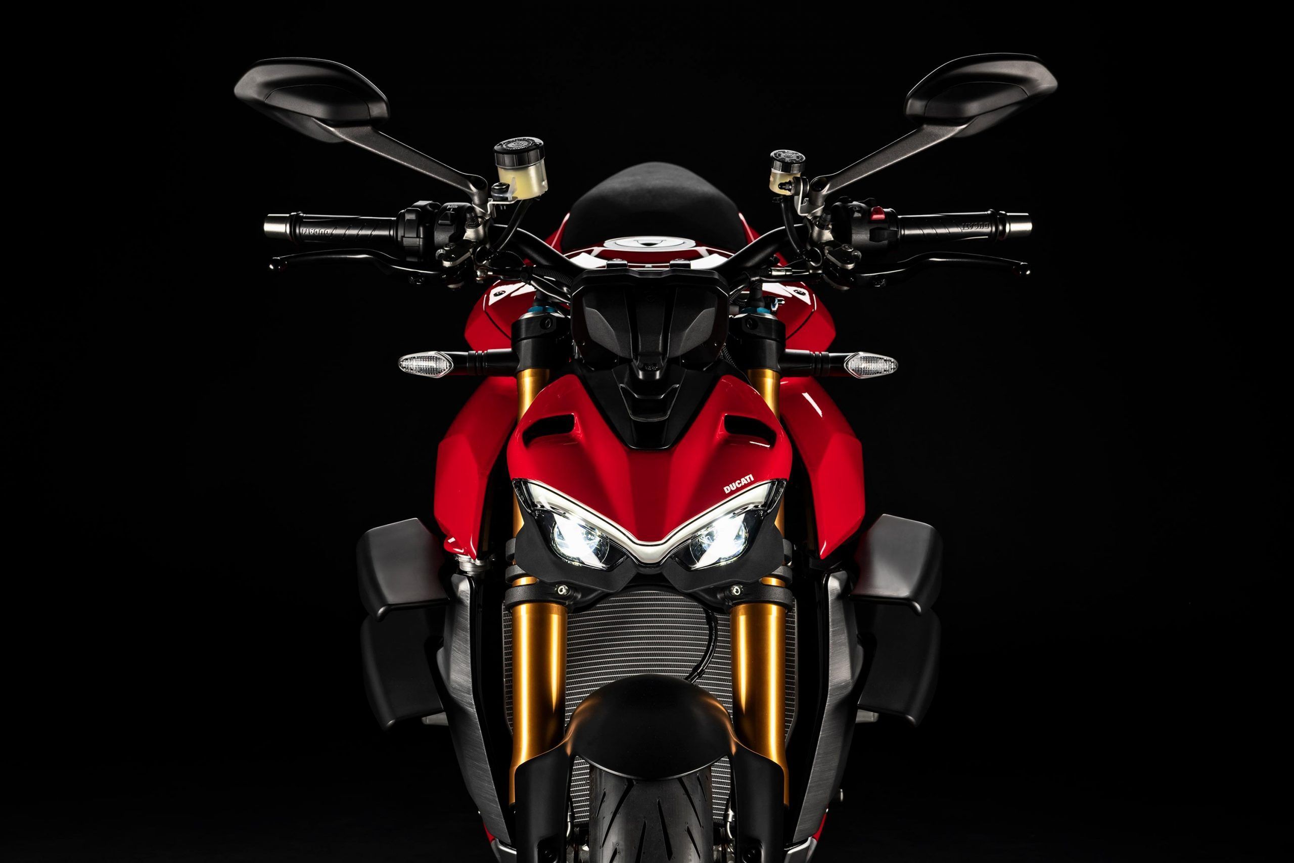 Ducati Streetfighter V4 Debuts with Superbike DNA for the Street