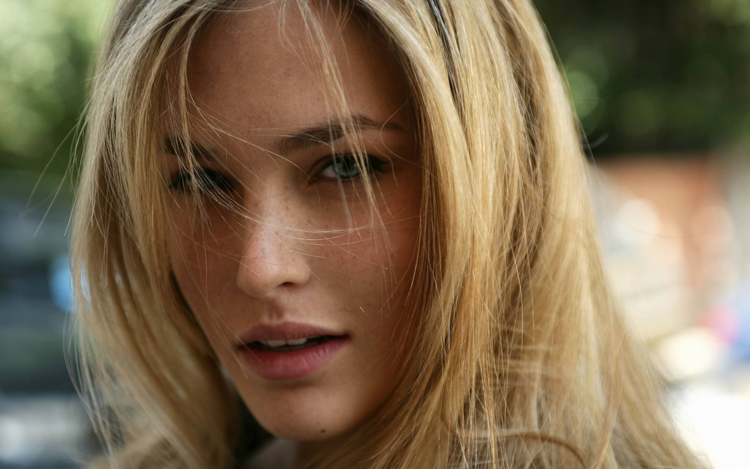 Bar Rafaeli close up Wallpaper. Bar refaeli, Freckles, Pretty face