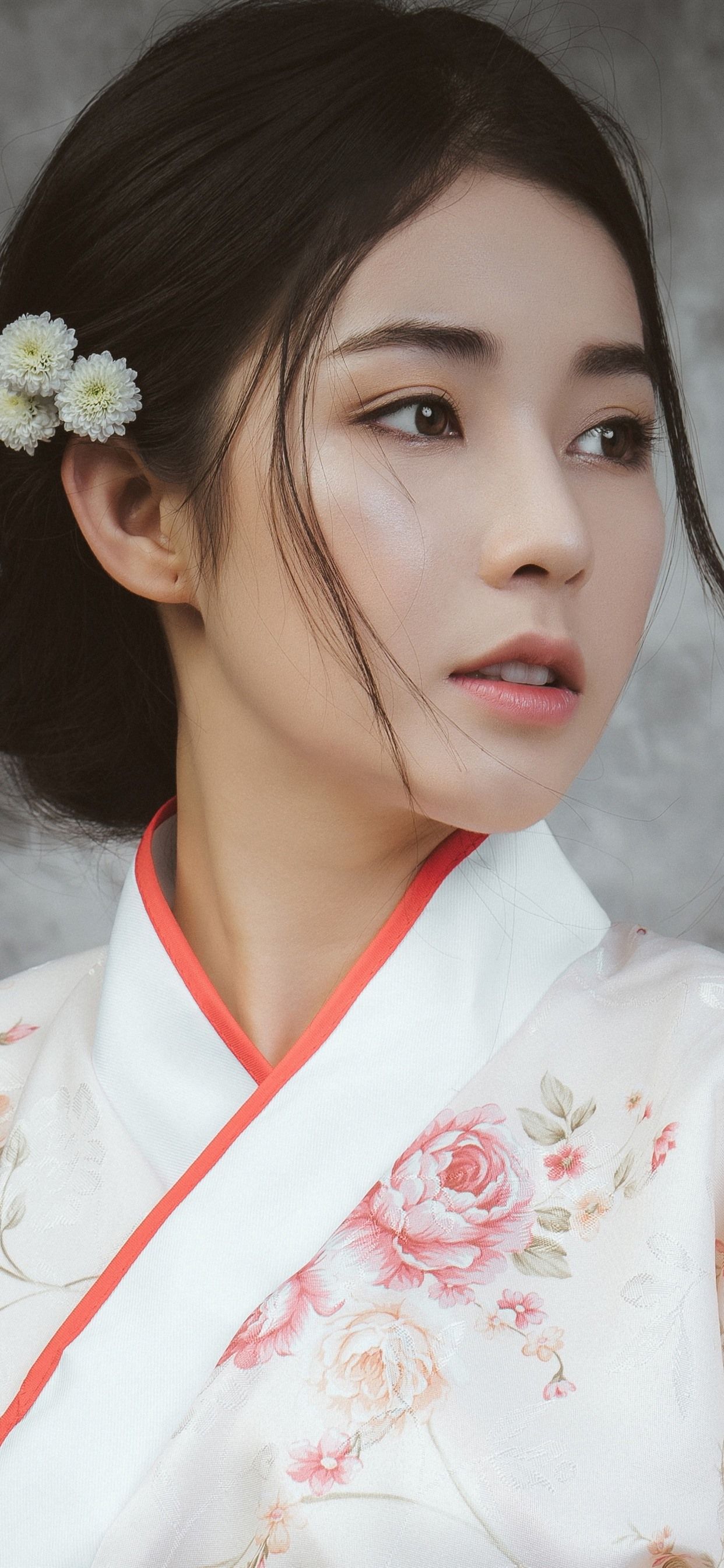 Beautiful Japanese girl, young woman, kimono 1242x2688 iPhone 11