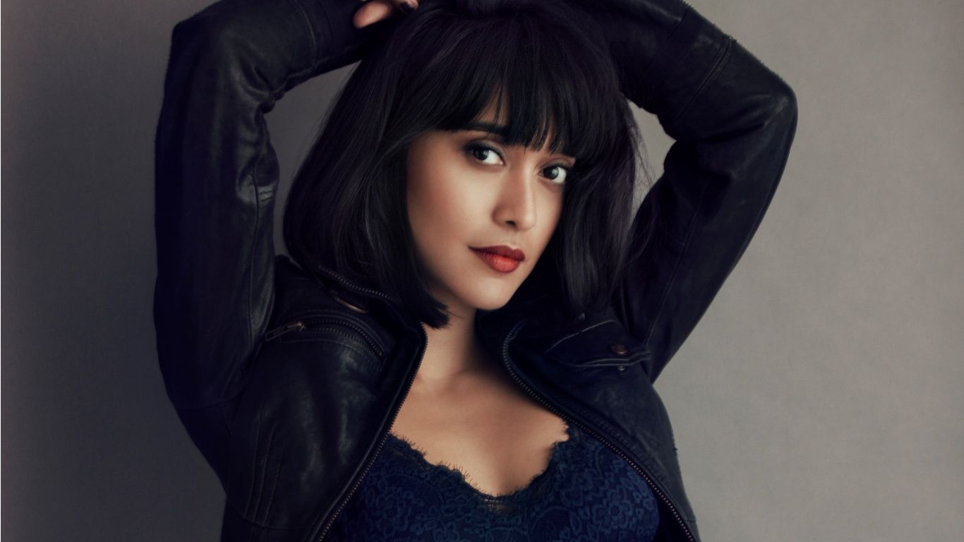 Sayani Gupta Wallpaper