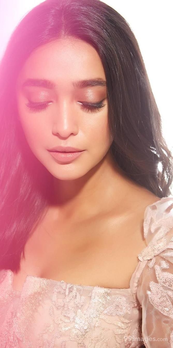 Sayani Gupta Hot HD Photo, Wallpaper, WhatsApp DP 1080p