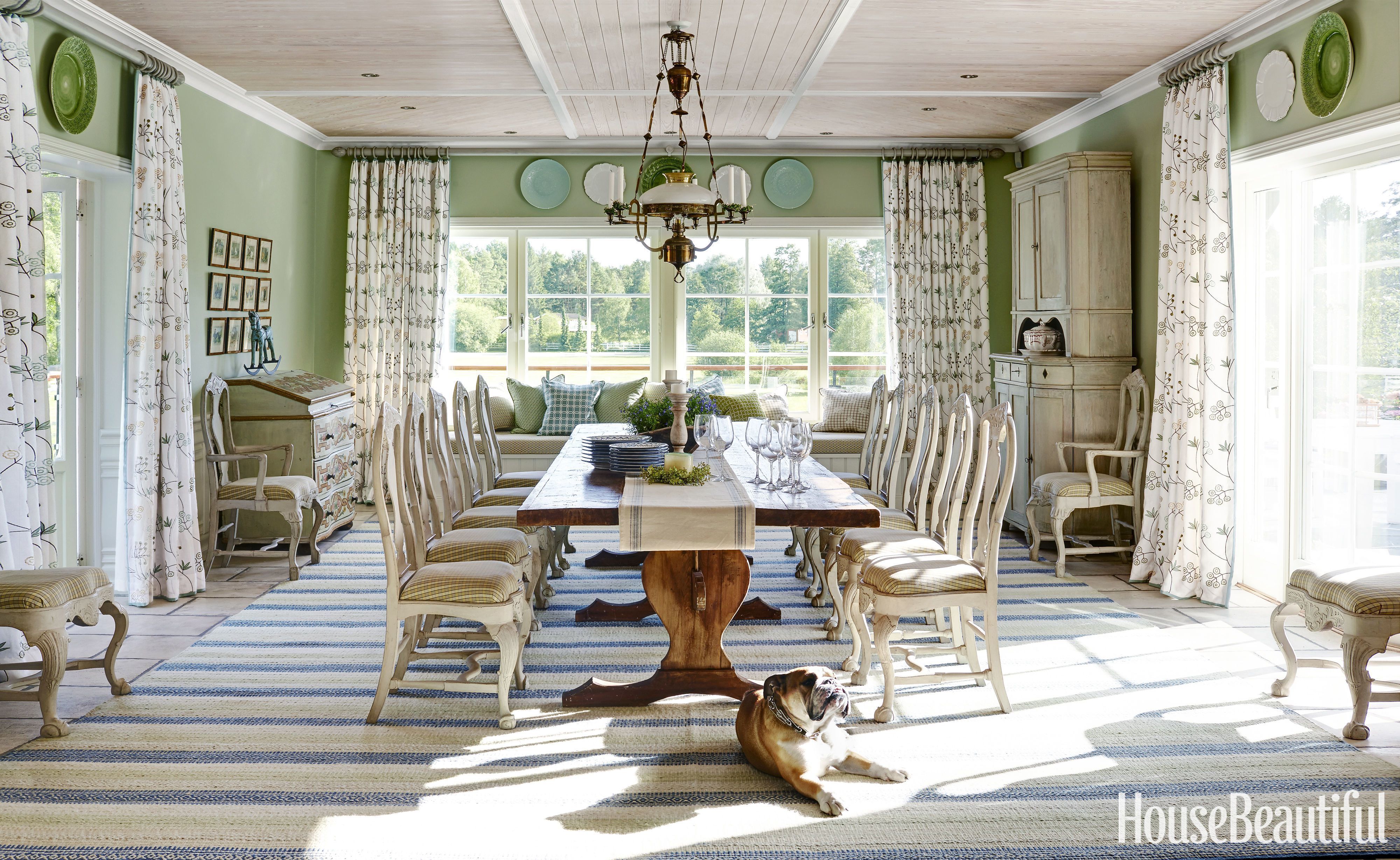 Examples of French Country Décor Country Interior Design