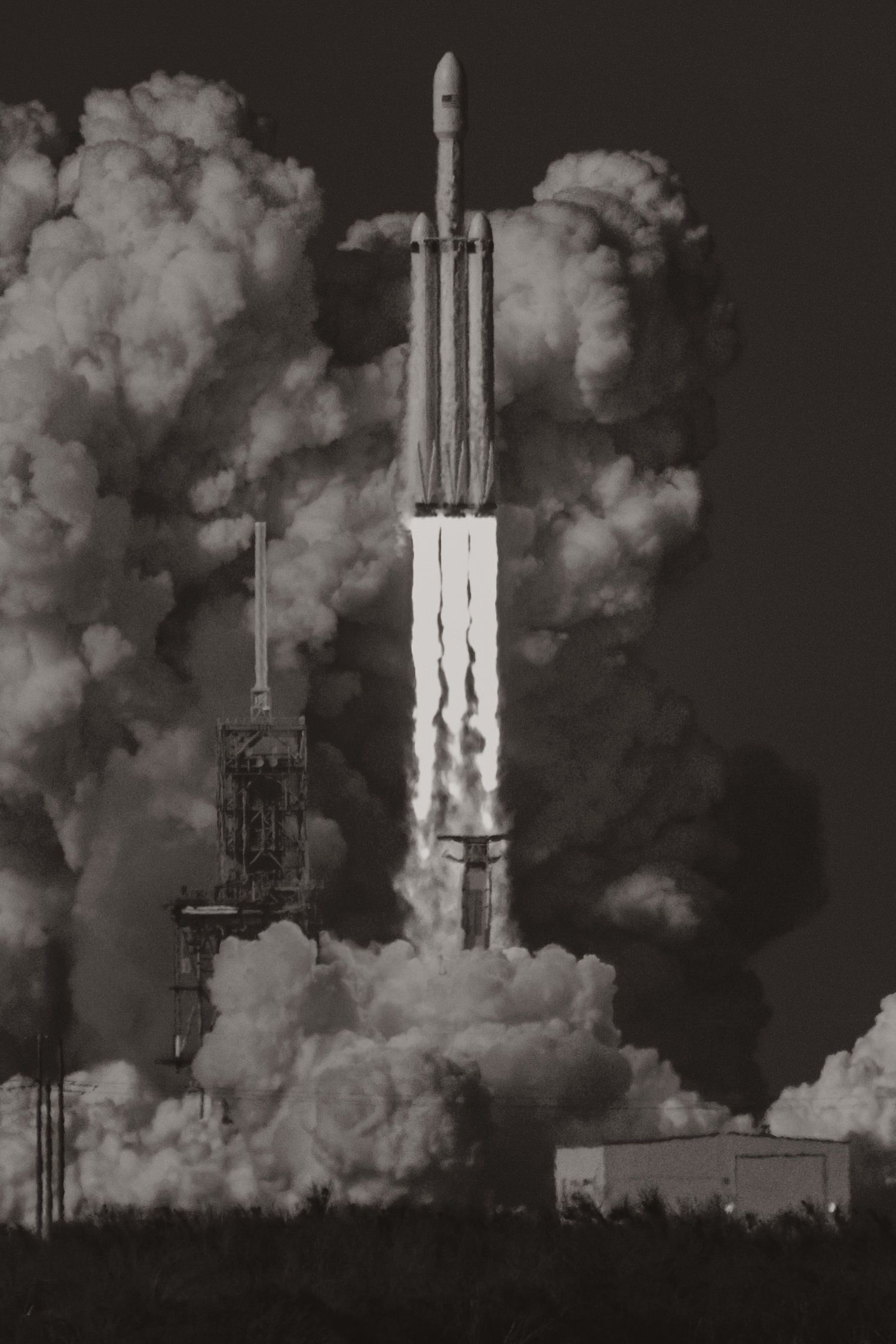 SpaceX Falcon Heavy rocket launch smoke dark HD Wallpaper