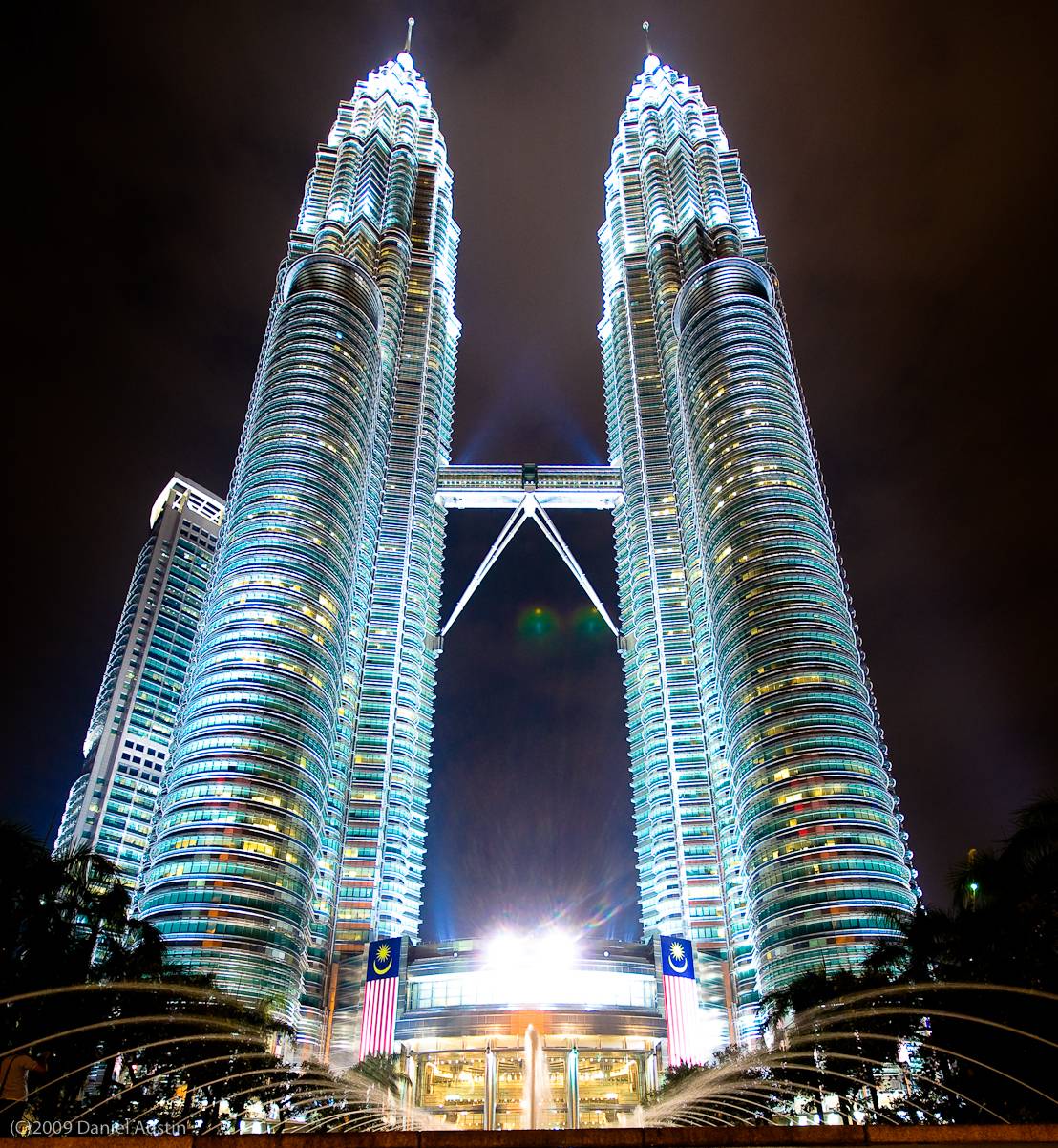 Free download Petronas Towers Wallpaper [1108x1202]
