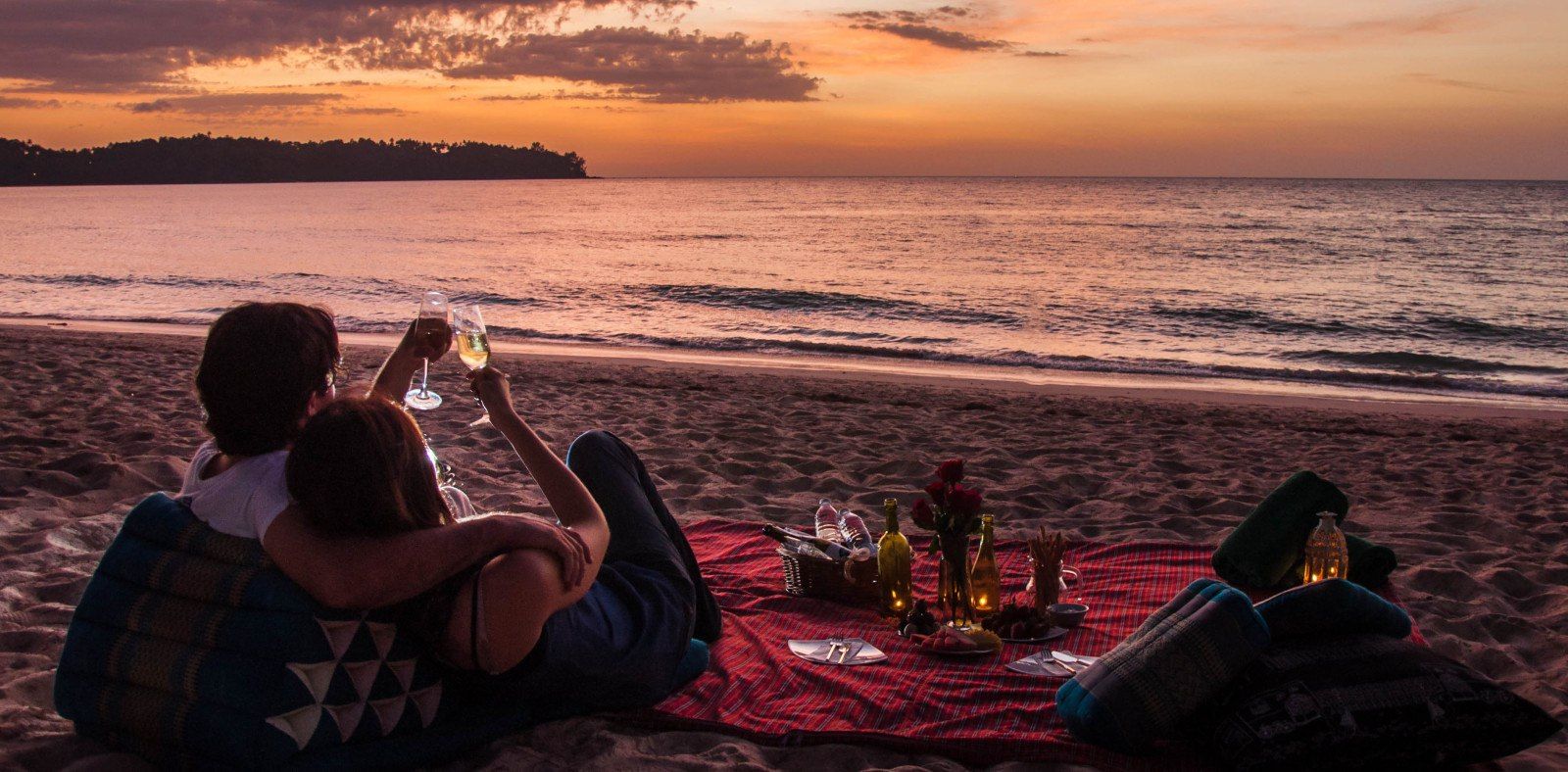 Honeymoon: Bali or Phuket? Tips to help you decide