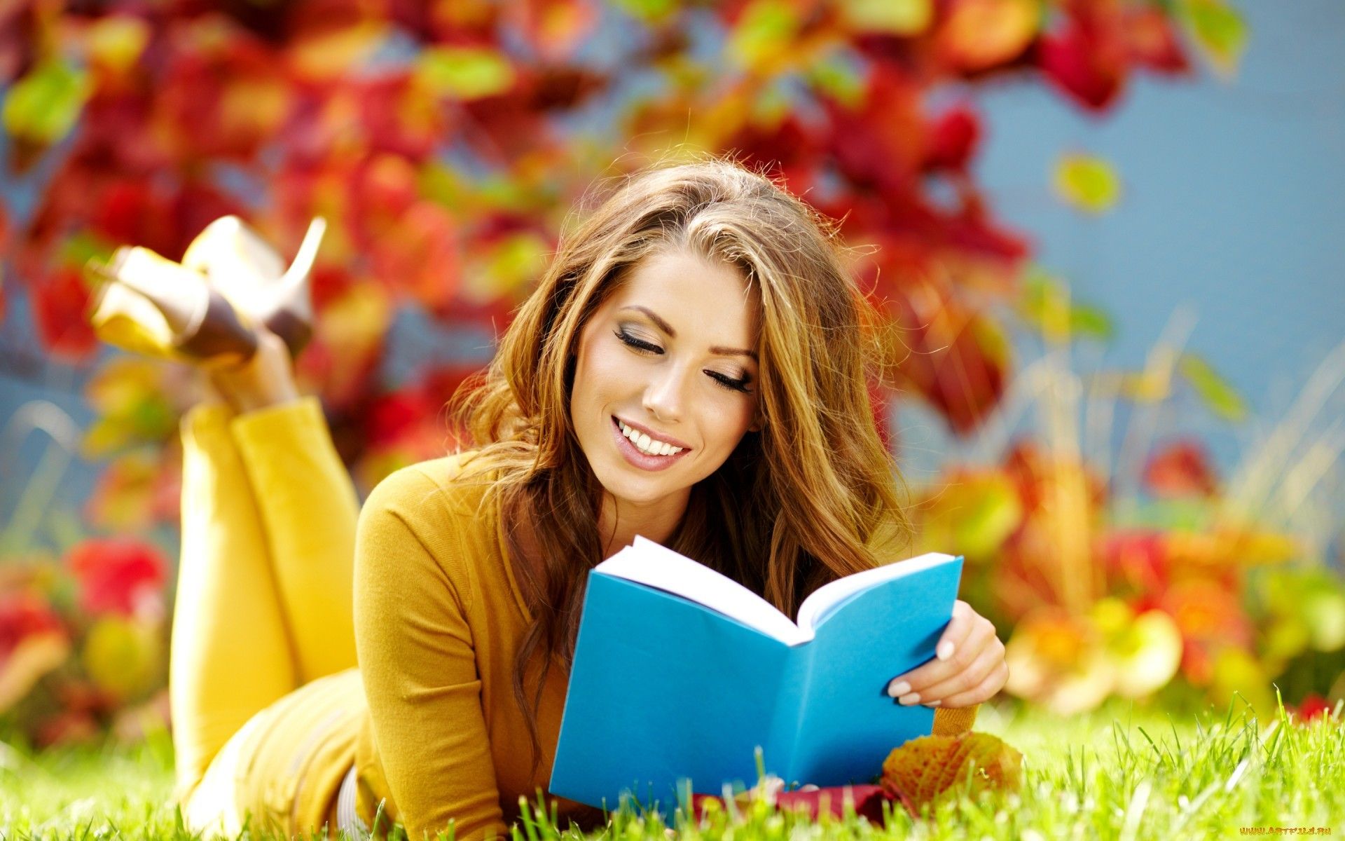 women, trees, reading, books, girls in nature, legs up, read a book wallpaper