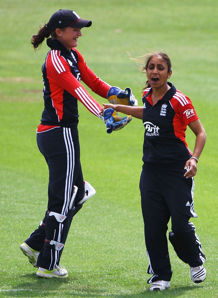 Isa Guha and Sarah Taylor celebrate an early wicket against India
