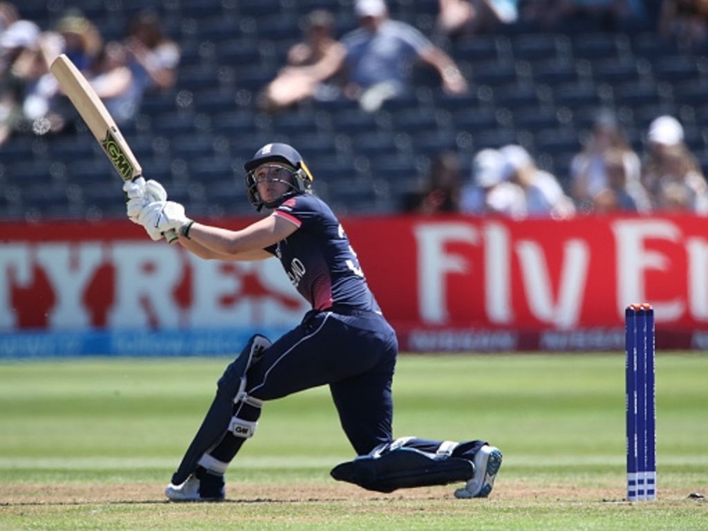 Sarah Taylor to skip the Women's World T20