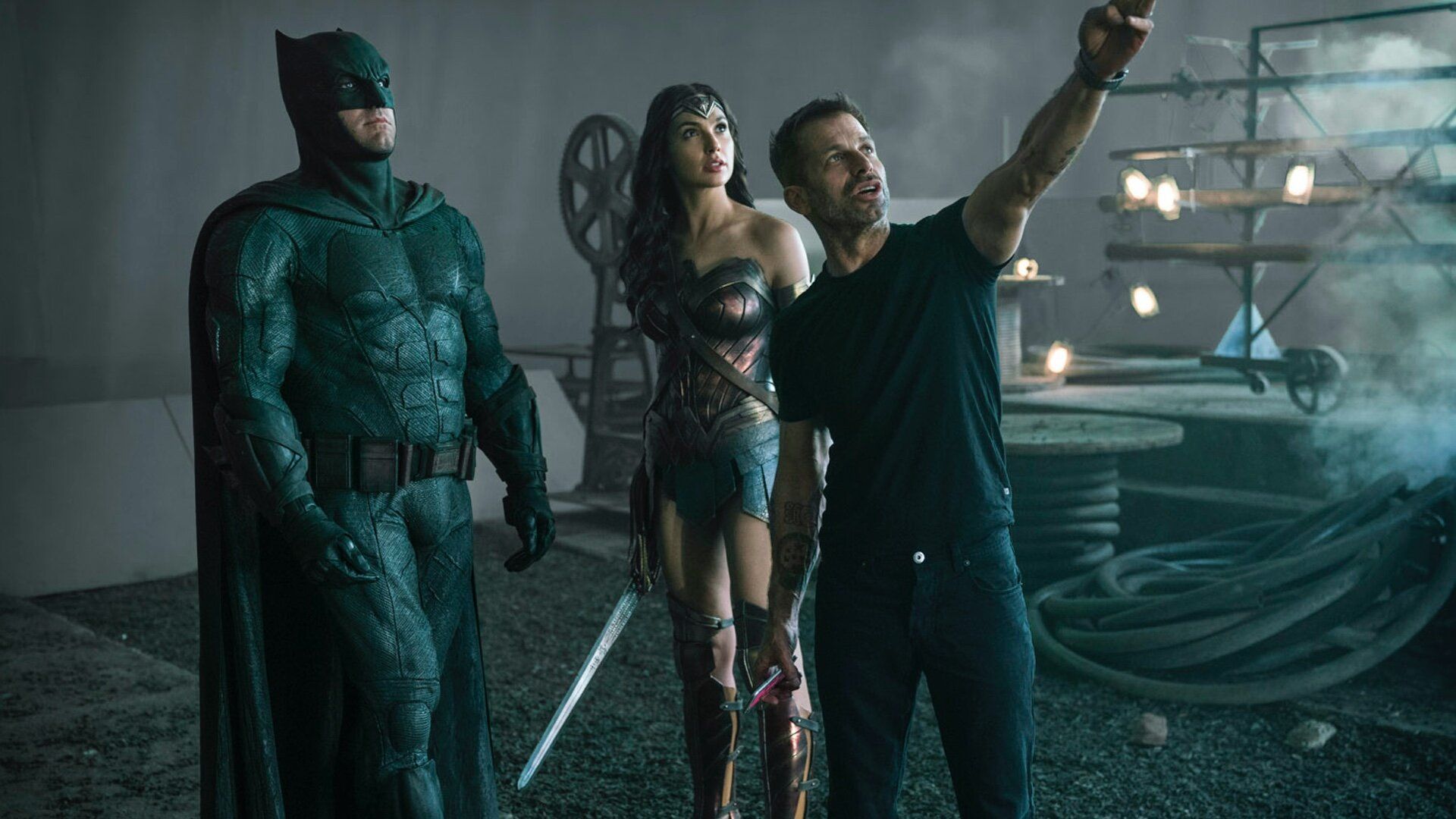 Zack Snyder Doesn't Want DC Fans to Lose Hope in the JUSTICE