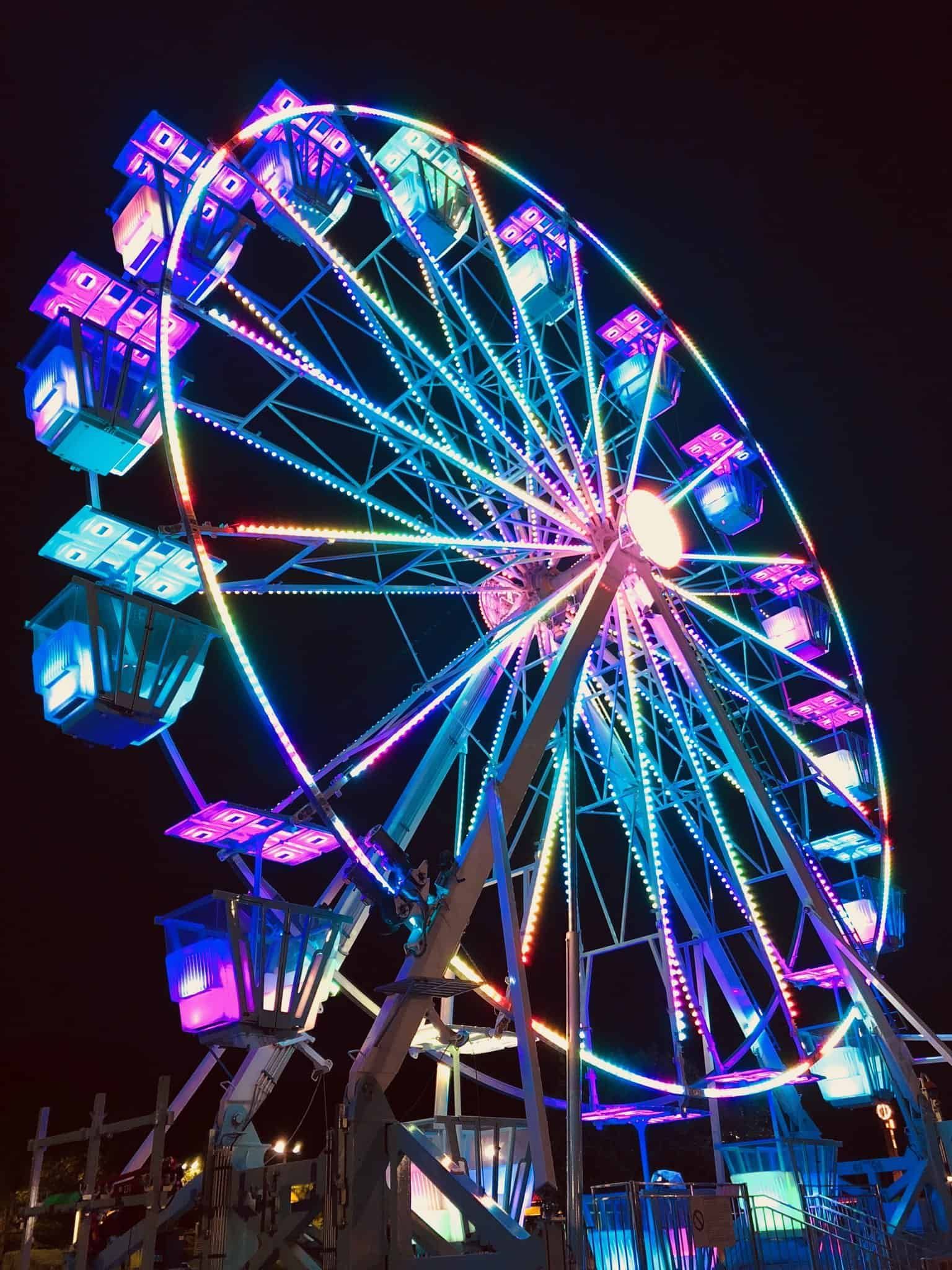 Ferris Wheel. Fun fair, Ferris wheel, Carnival
