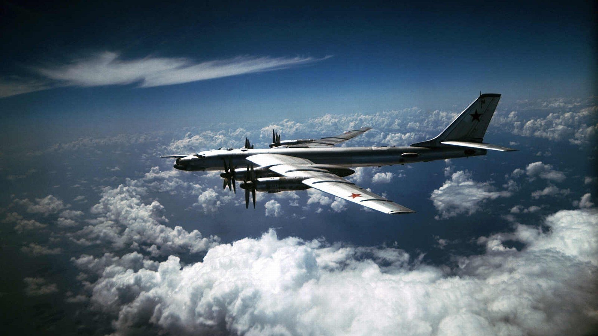 HD Wallpaper Of The Tupolev Tu 95 In Flight