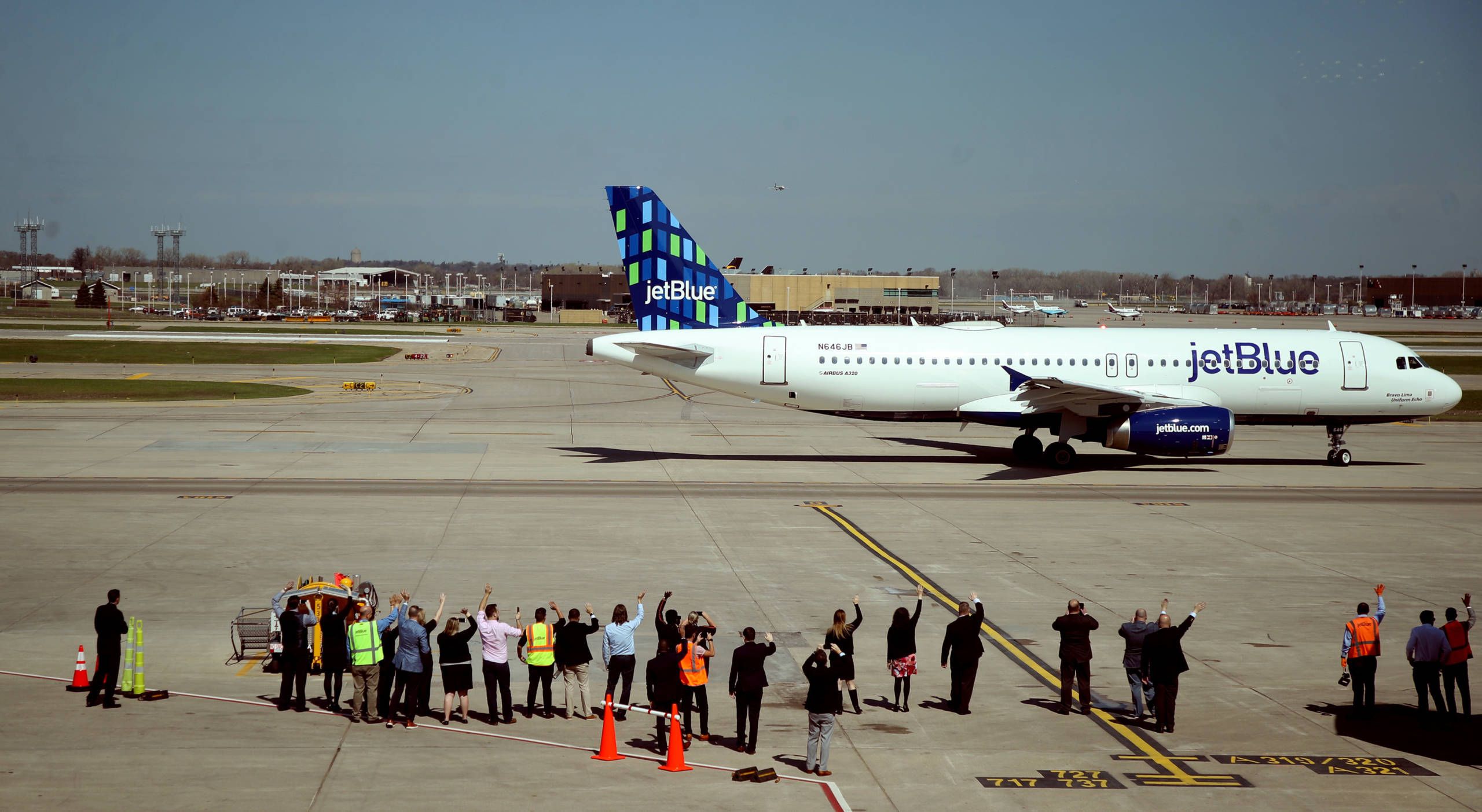 JetBlue among first US airlines to seek waivers to suspend flights