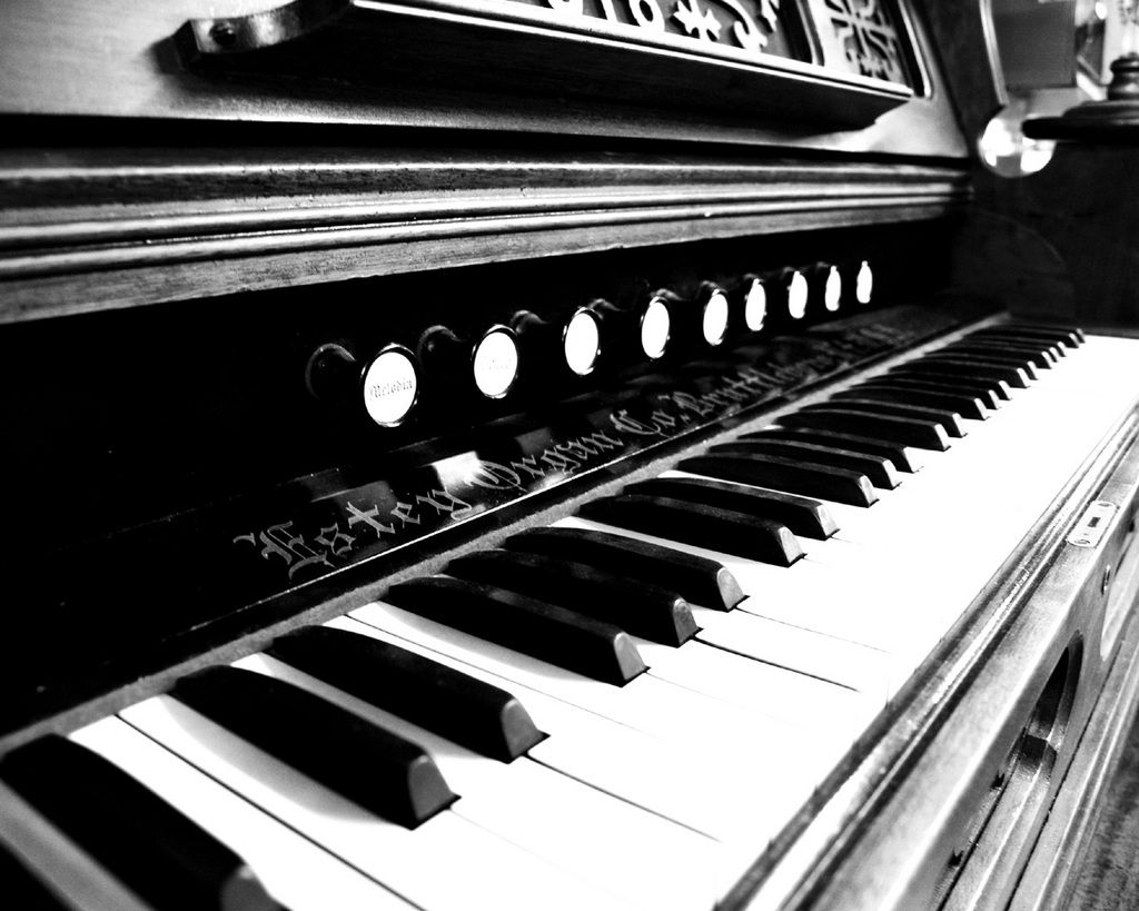 Black White Piano Organ Picture, Black White Piano Organ Photo
