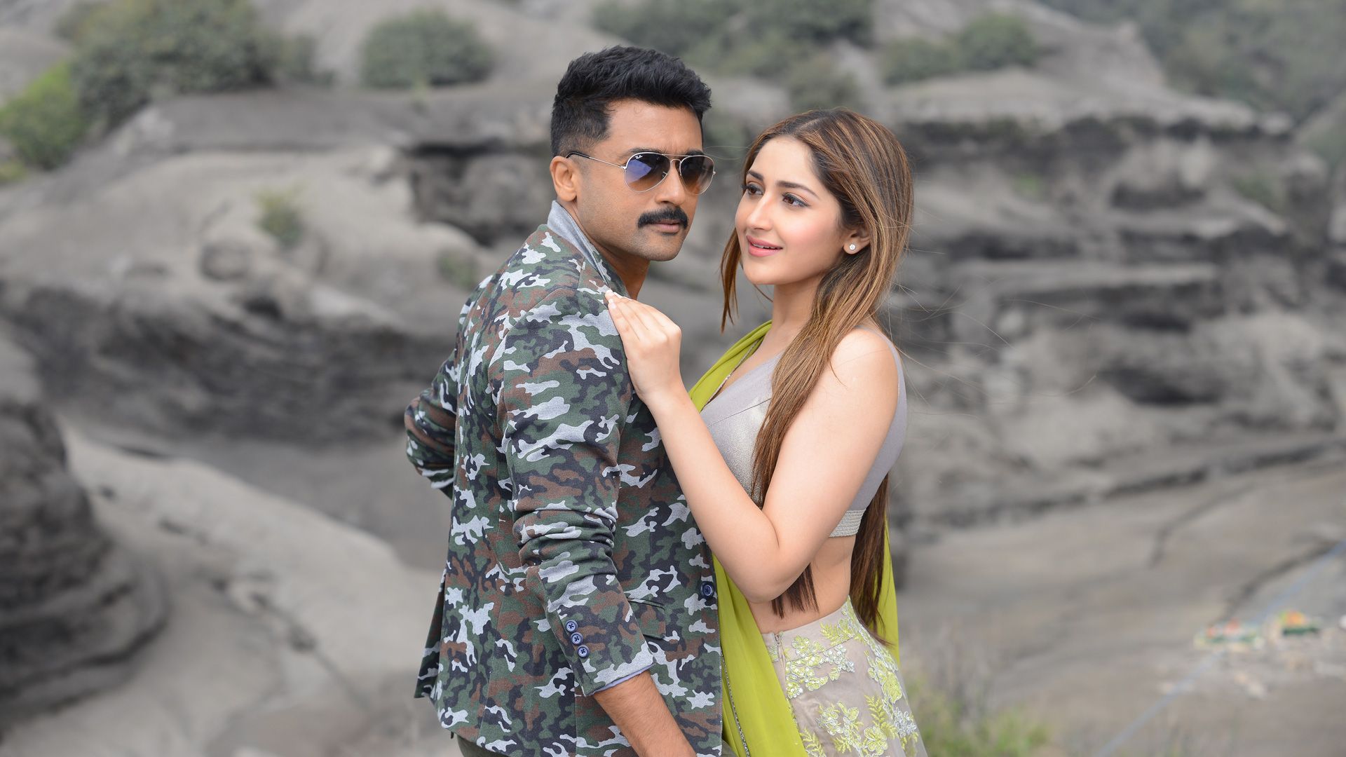 Kaappaan Movie Stills