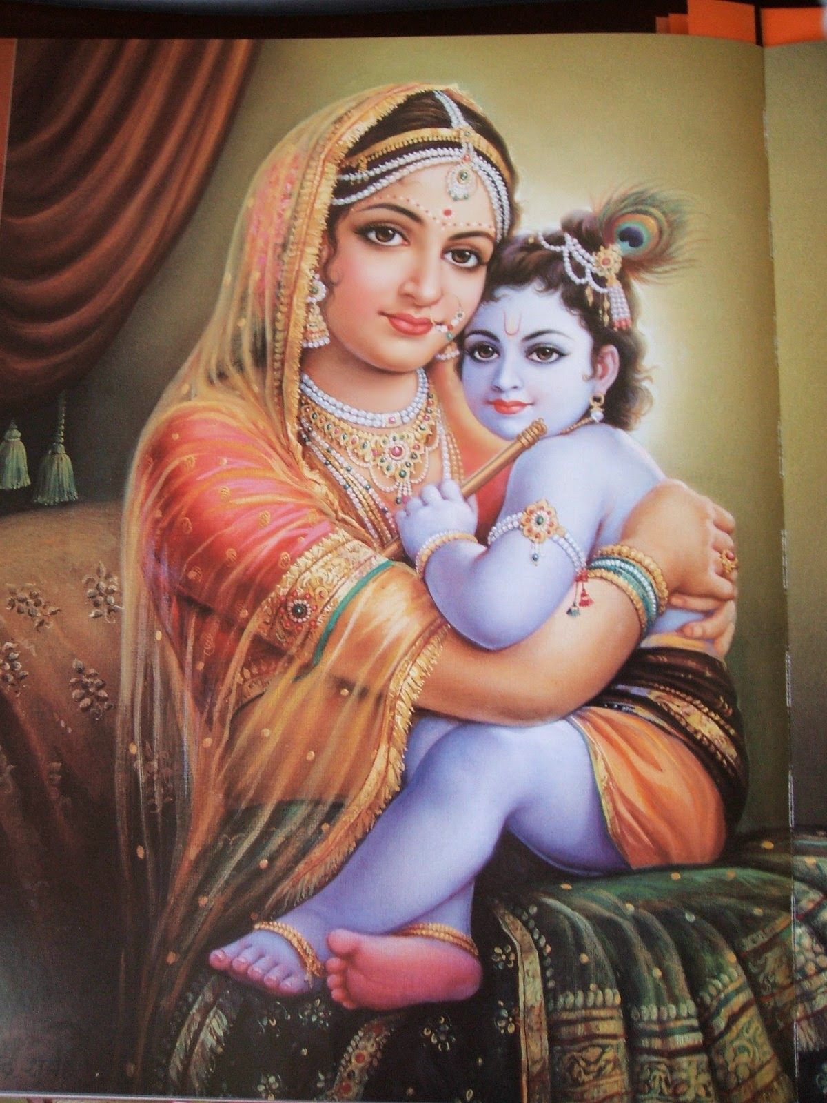 Lord Krishna With Yashoda Mata Beautiful Picture