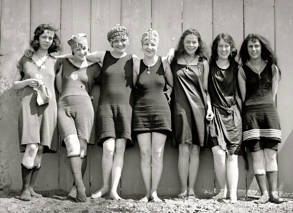 1920 Girls Wallpaper