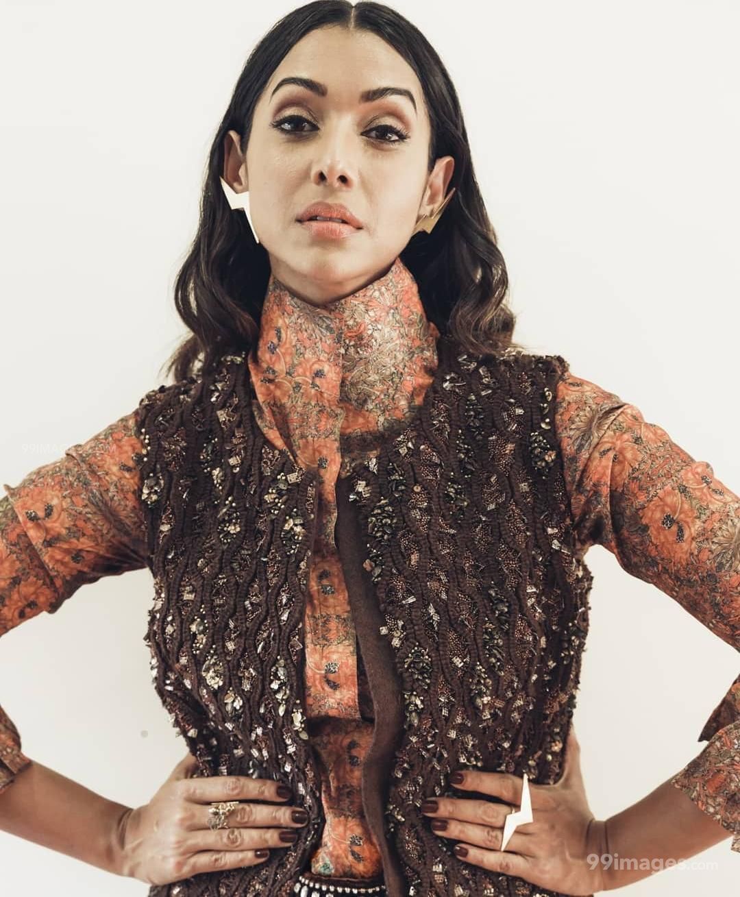 Anupriya Goenka Hot HD Photo & Wallpaper for mobile