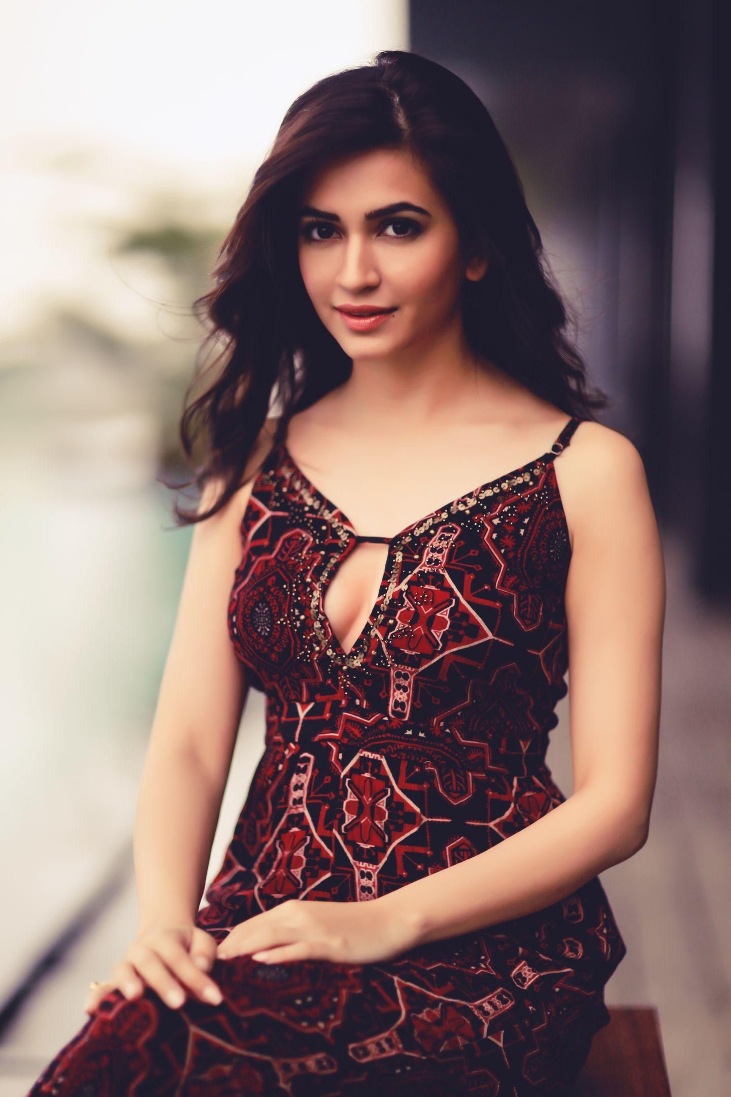 Kriti Kharbanda 30 Beautiful Image And HD Wallpaper. Free Hot