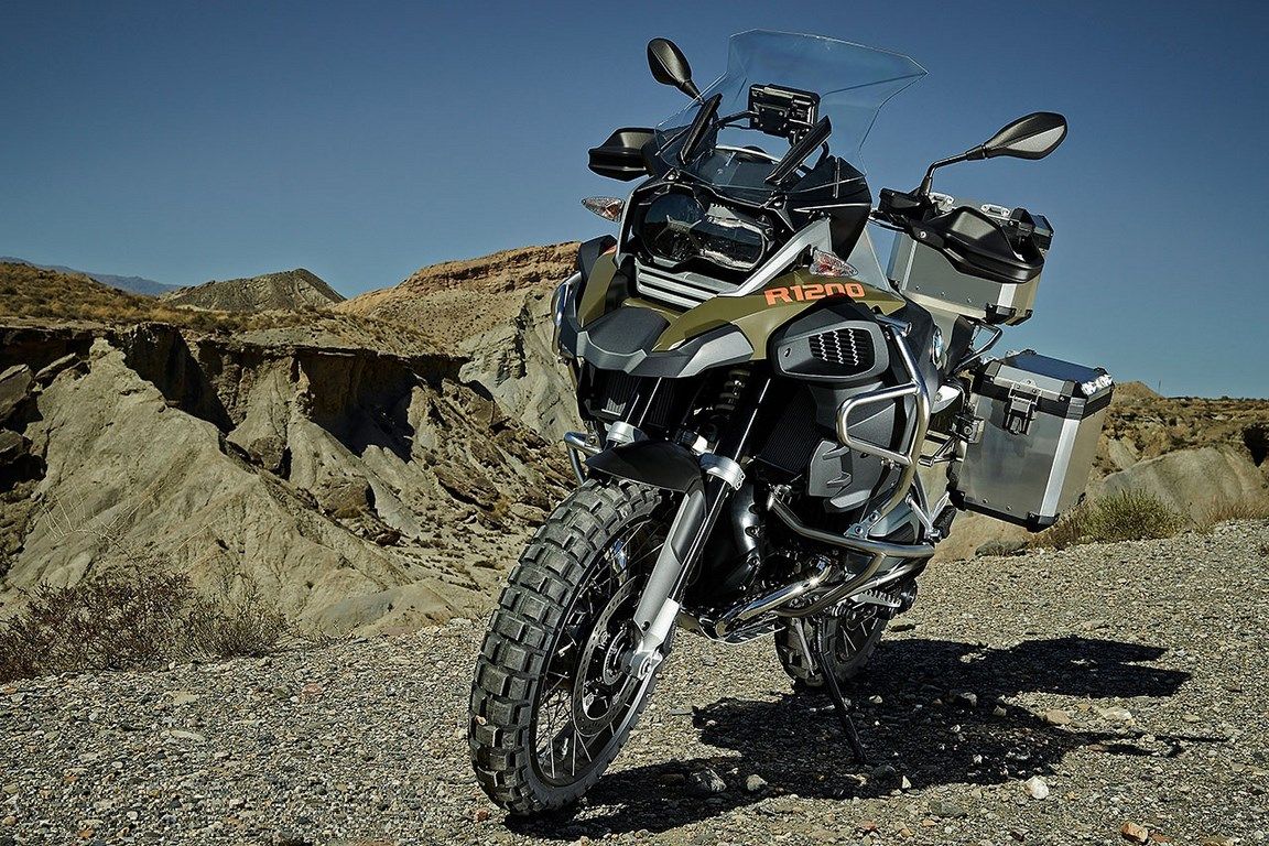BMW R1200GS Adventure With Wallpaper