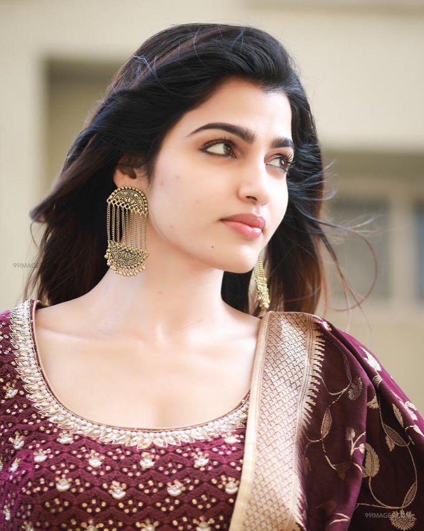 Sai Dhanshika Hot HD Photo & Mobile Wallpaper 1080p