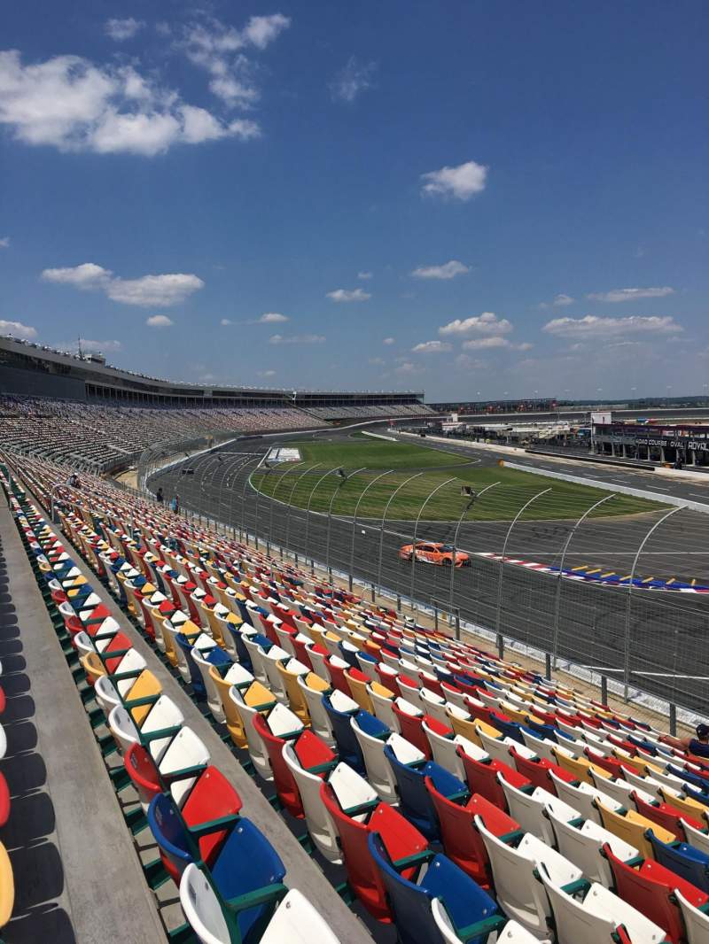 Charlotte Motor Speedway, section Ford D