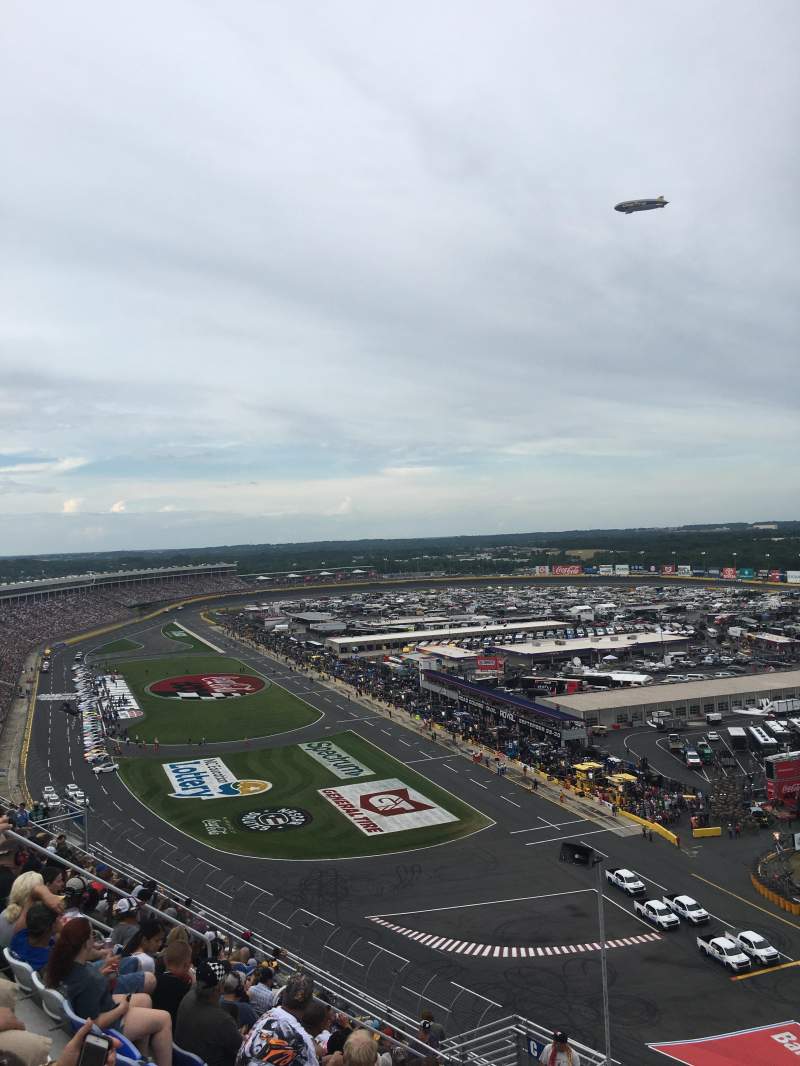 Charlotte Motor Speedway, section Ford